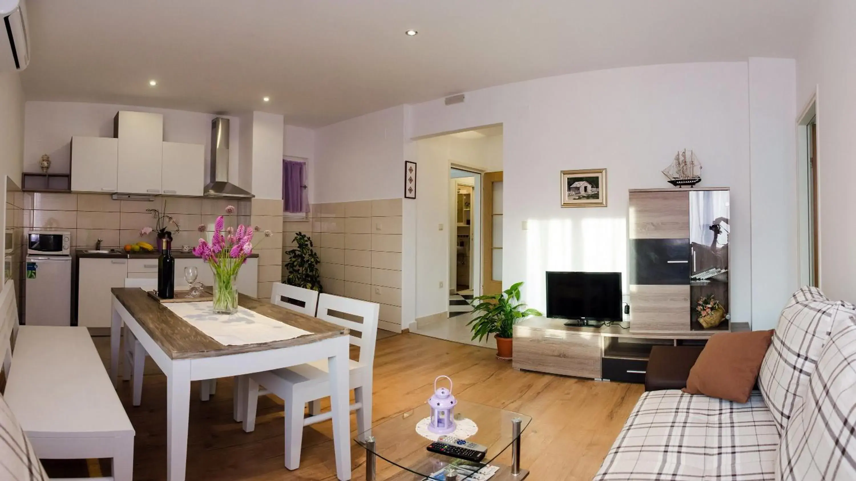 Two-Bedroom Apartment in Olive Garden Apartments Two-Bedroom Apartment in Olive Garden Apartments