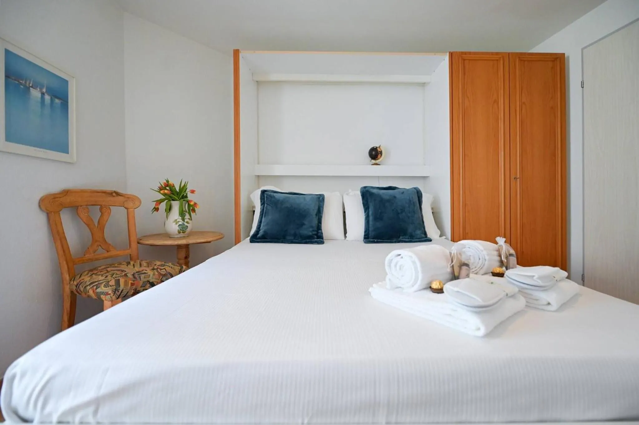 Bed in Ruga House in Lake Ascona 4