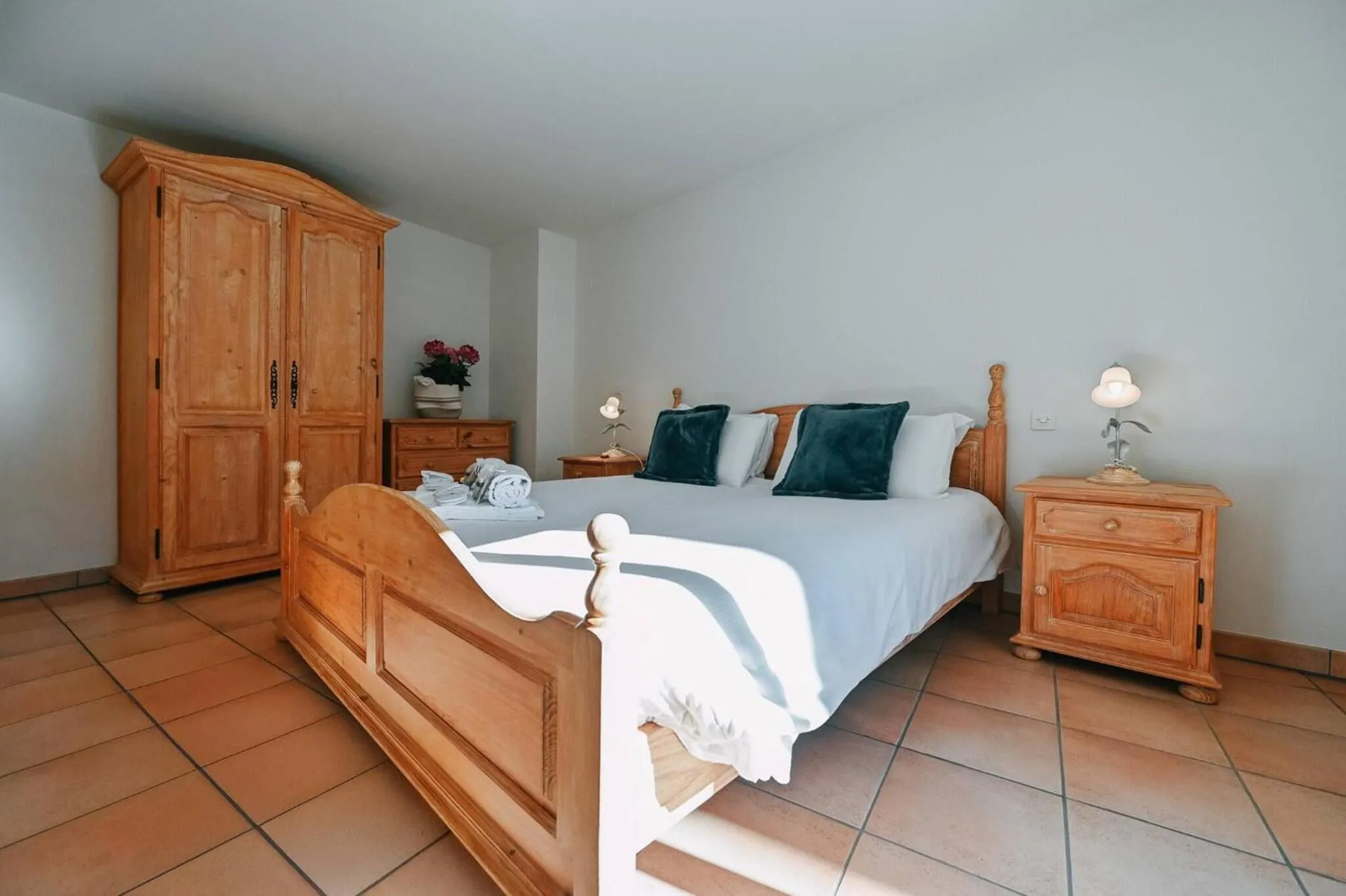 Bed in Ruga House in Lake Ascona 4