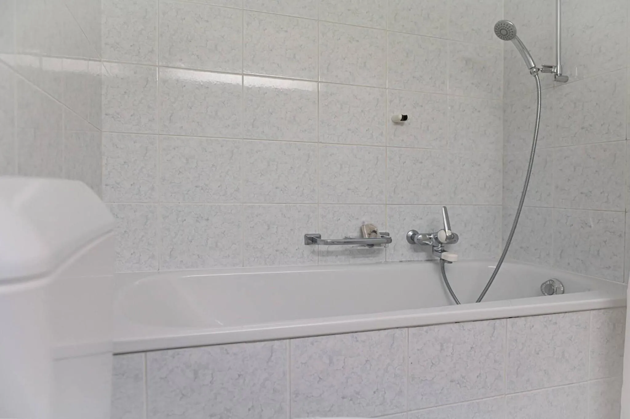 Bathroom in Ruga House in Lake Ascona 4