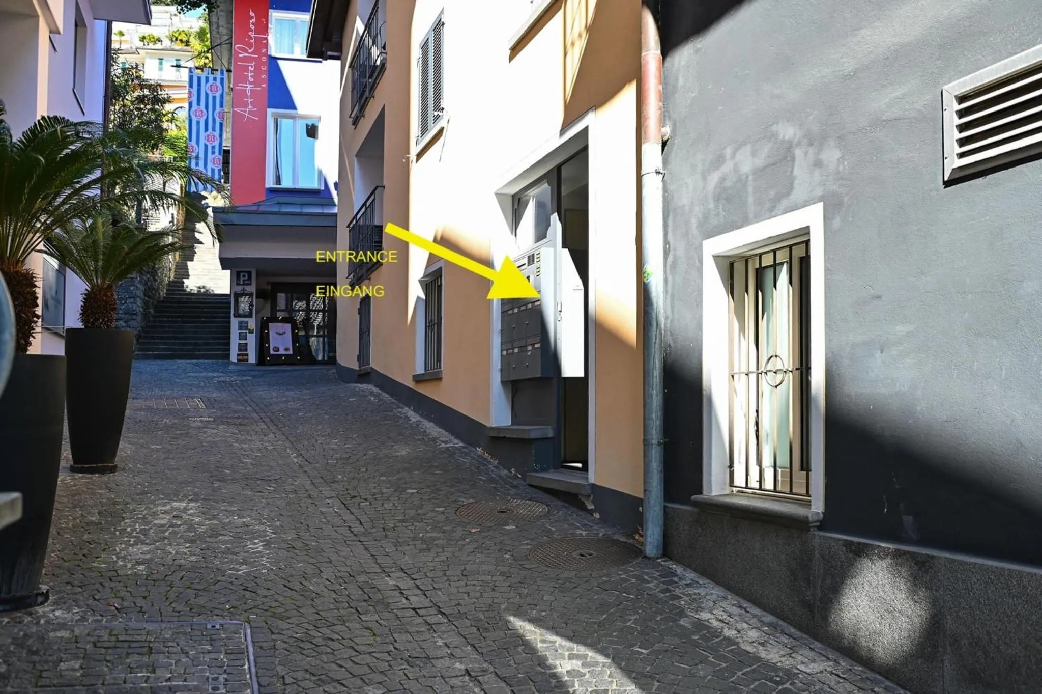 Neighbourhood in Ruga House in Lake Ascona 4