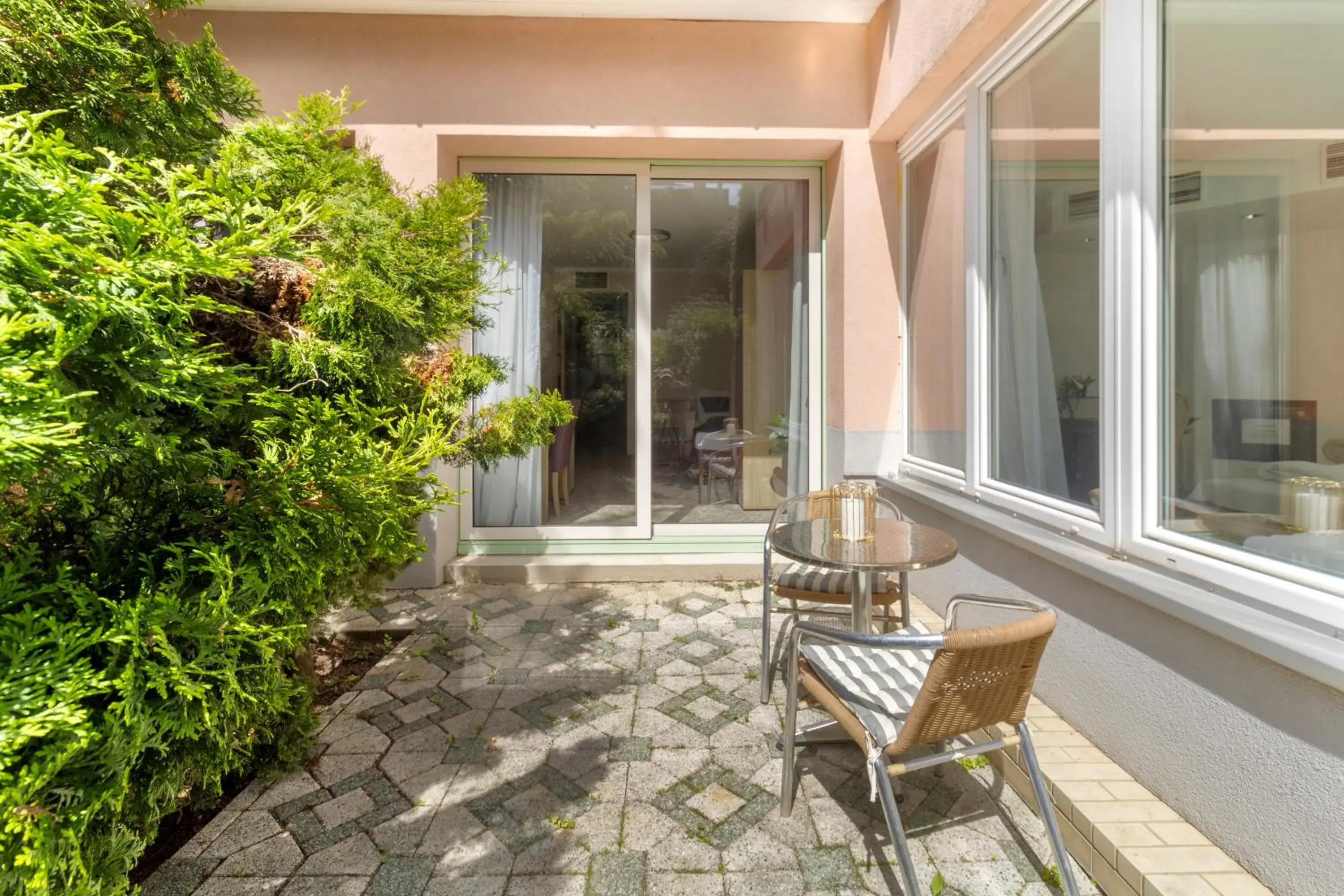 Single Room - single occupancy in Schild Rooms - Self Check-in - Nature and Wine Area Vienna Single Room - single occupancy in Schild Rooms - Self Check-in - Nature and Wine Area Vienna