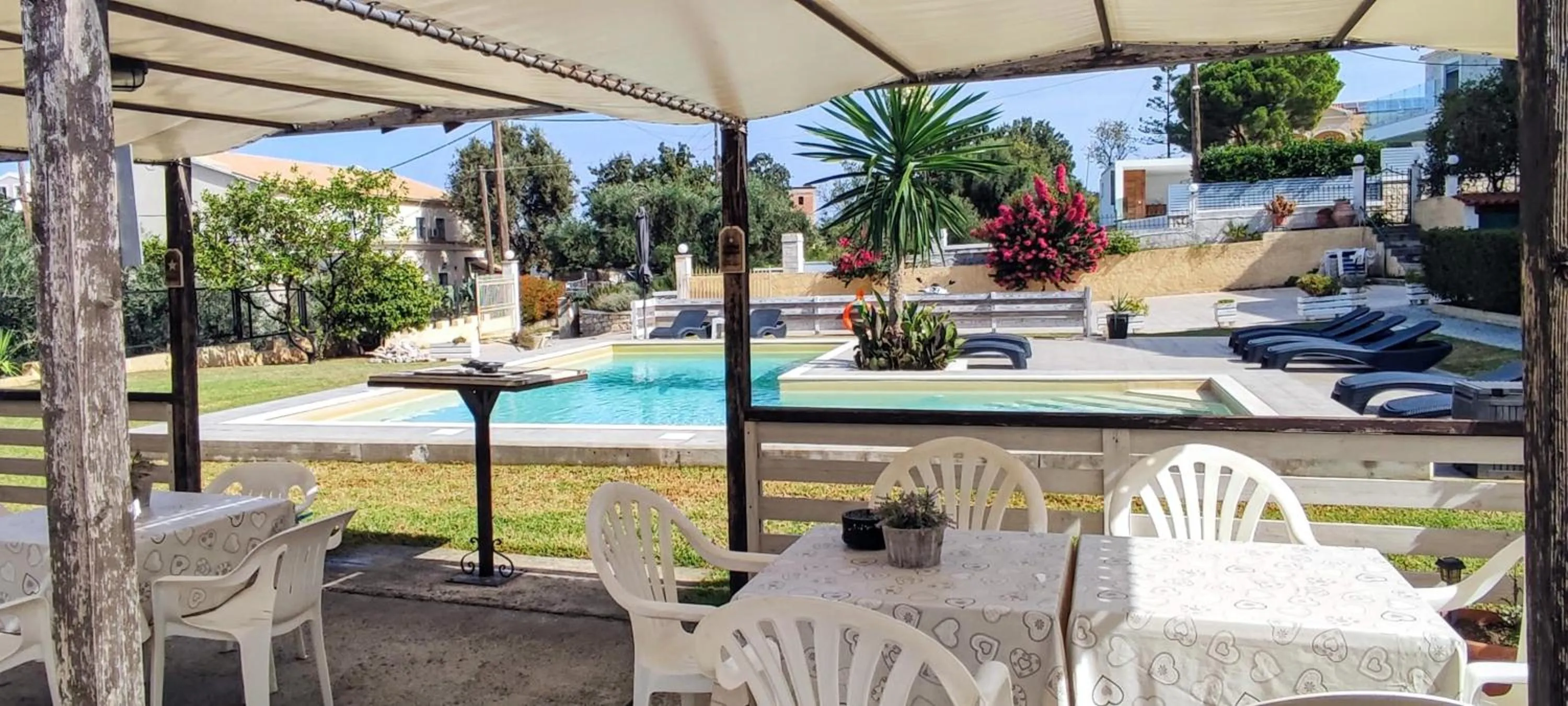 Garden view in Catamaran Corfu Aparthotel