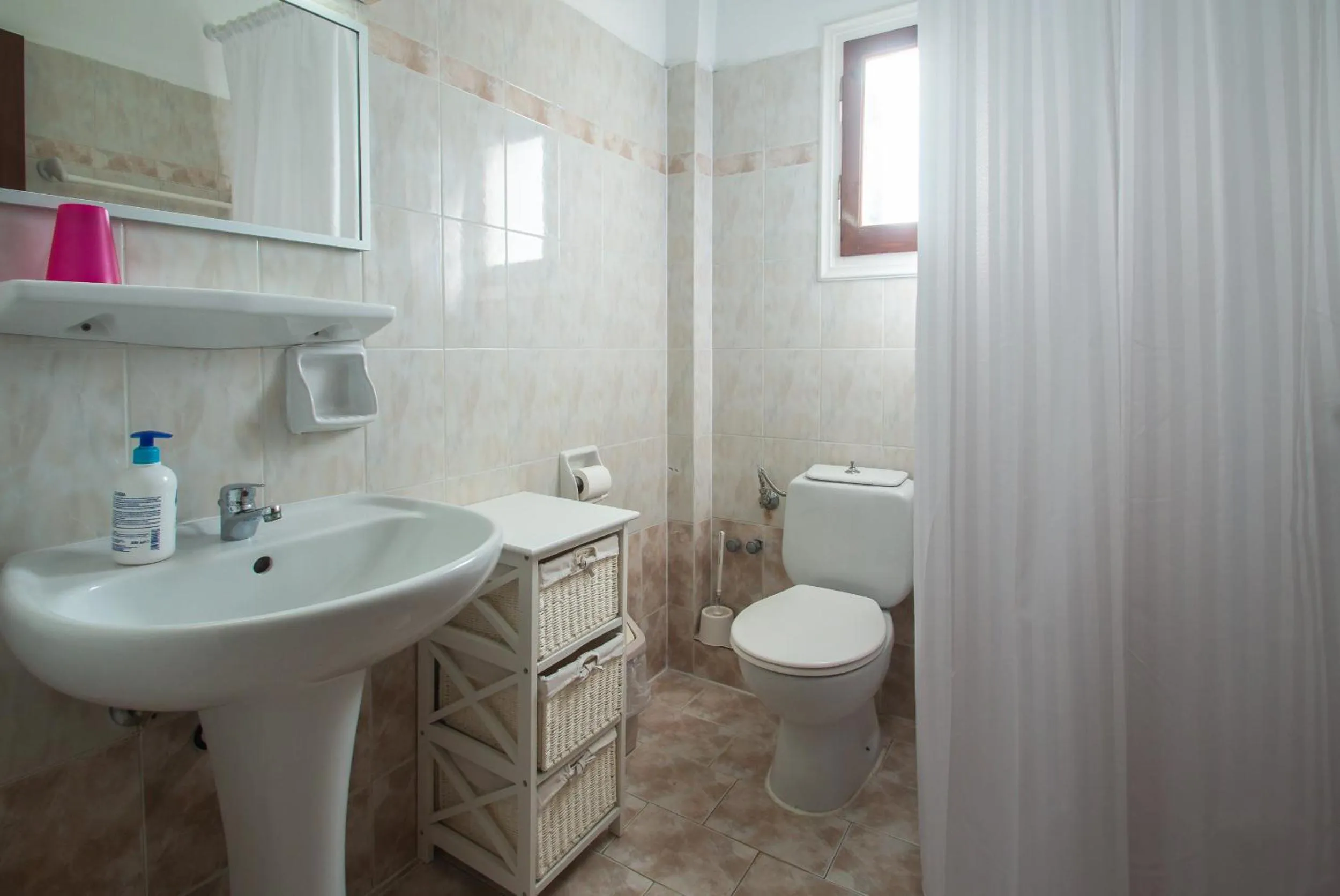 Bathroom in Catamaran Corfu Aparthotel