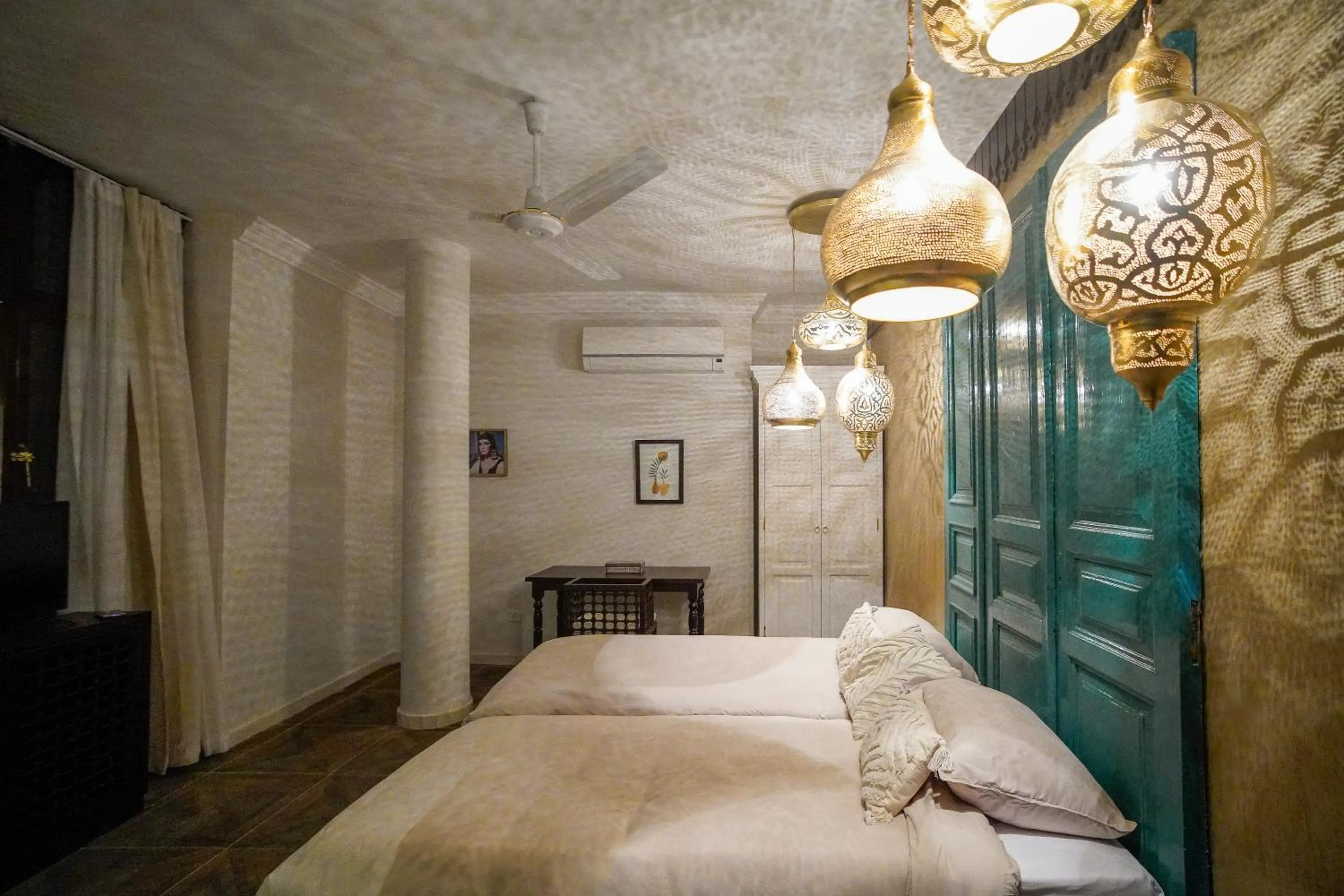 Bed in Al Wadi Boutique Hotel