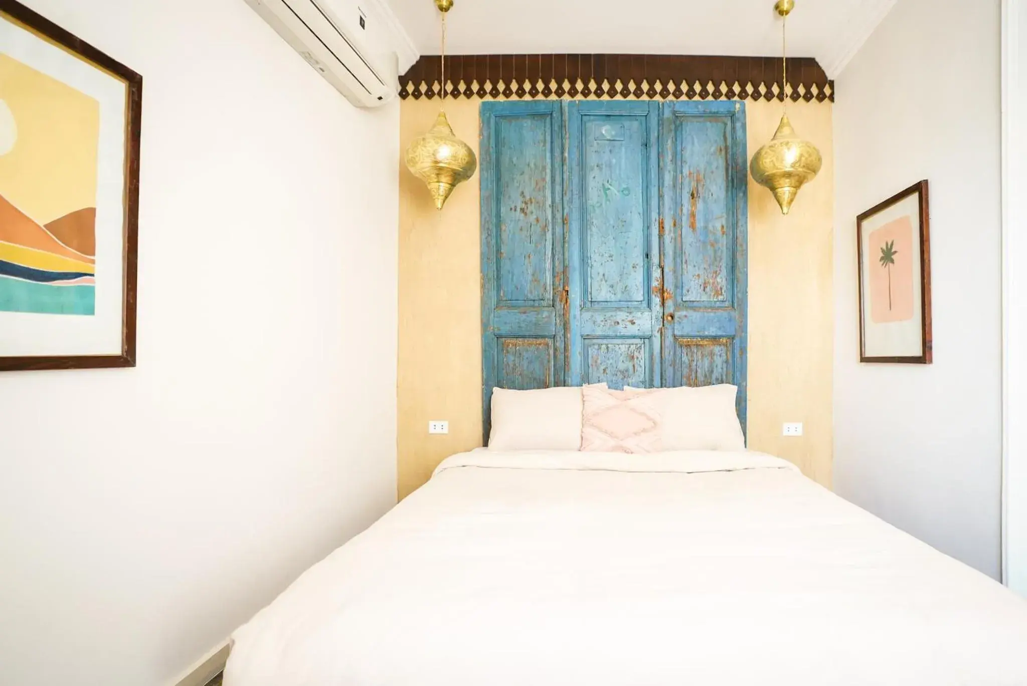 Standard Queen Room in Al Wadi Hotel Standard Queen Room in Al Wadi Hotel