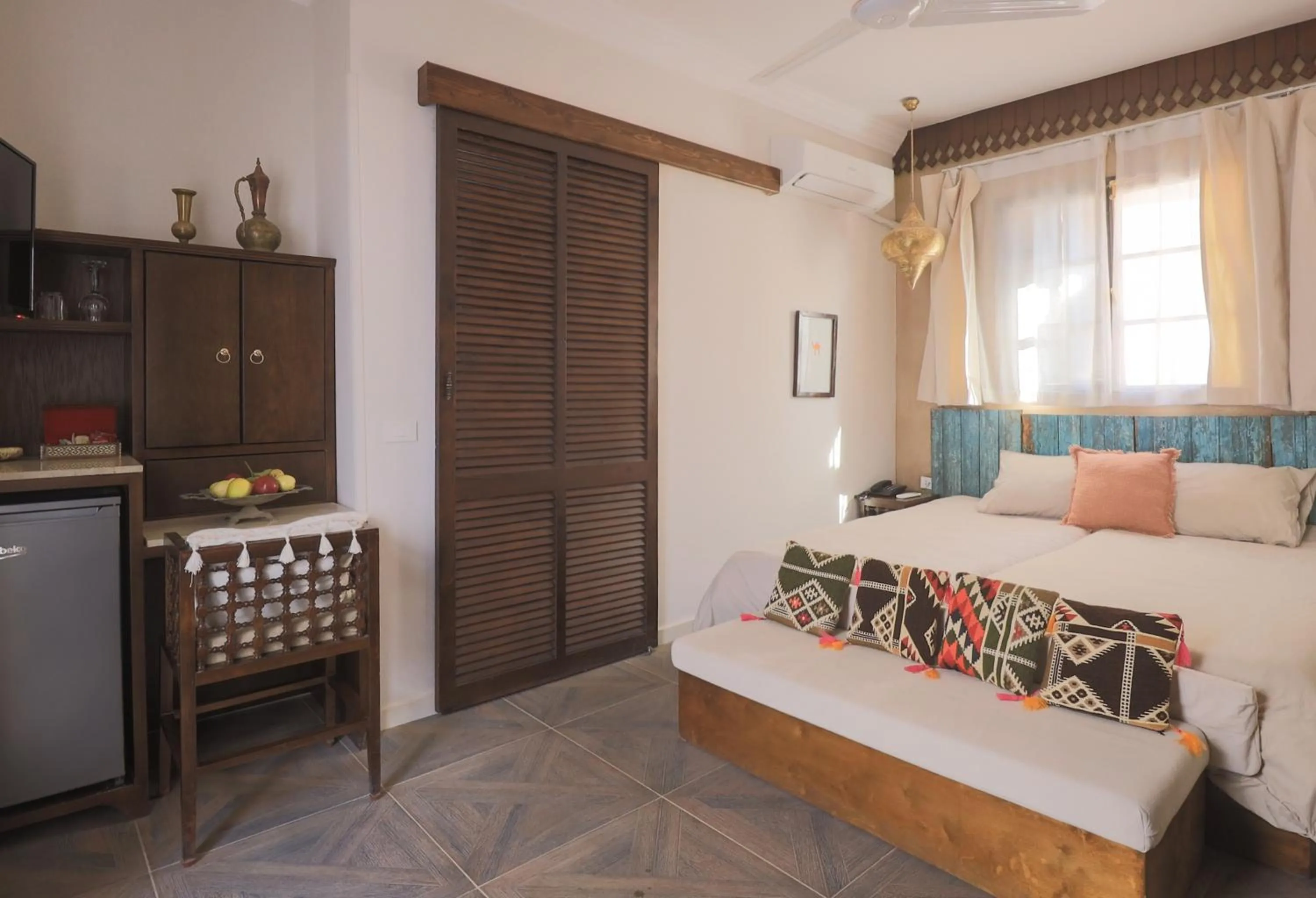 TV and multimedia, Bed in Al Wadi Hotel