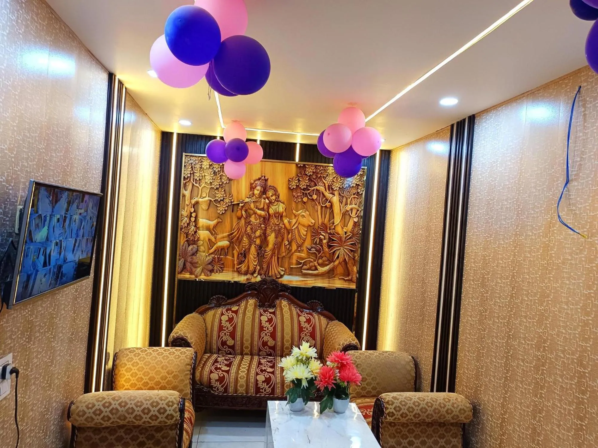 Haveli Heritage --- 200 Meters from Nizamuddin Railway Station