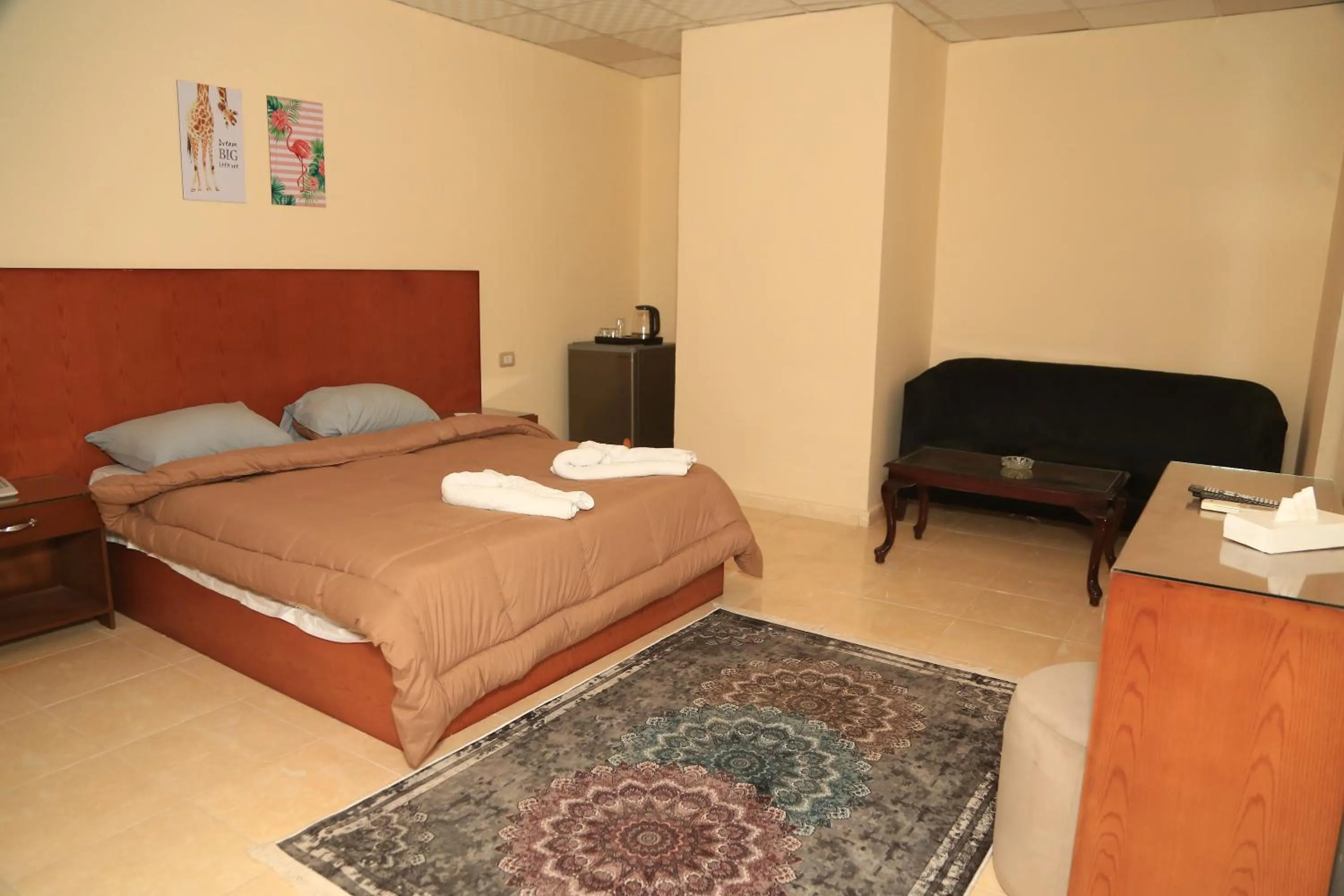 Photo of the whole room in Verssailles Pyramids Hotel