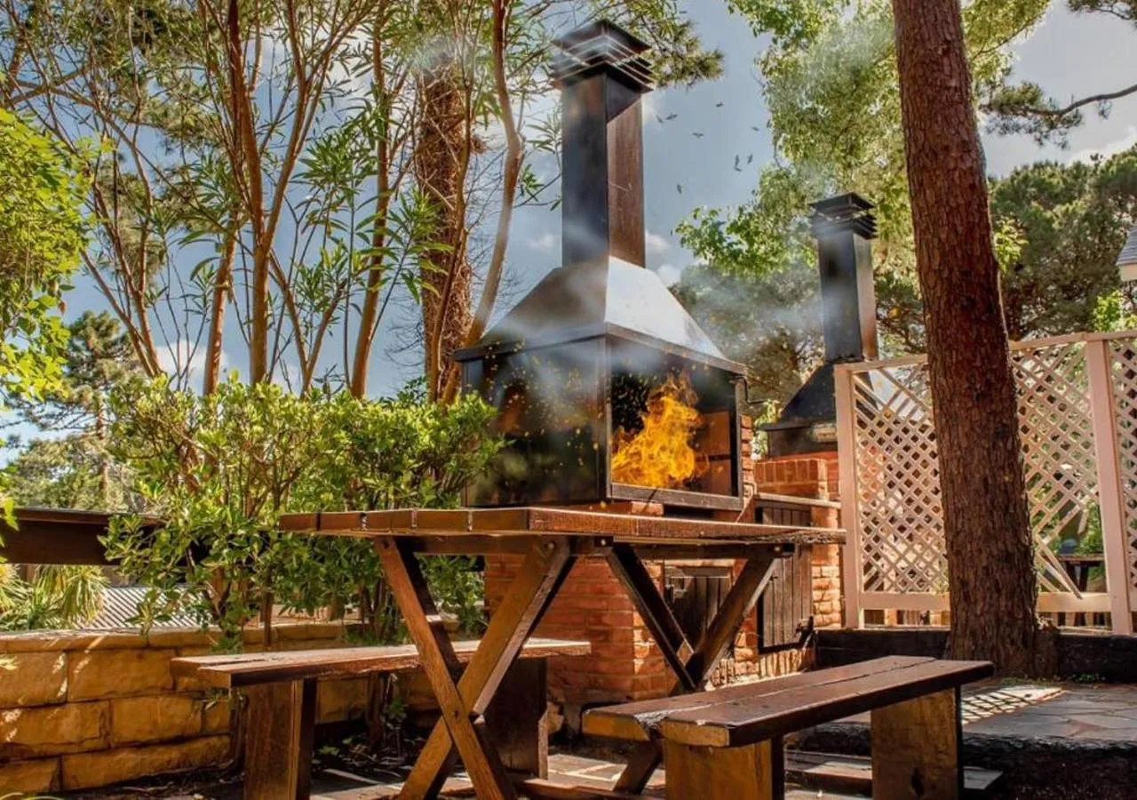 BBQ facilities in Carilo Hills by bund