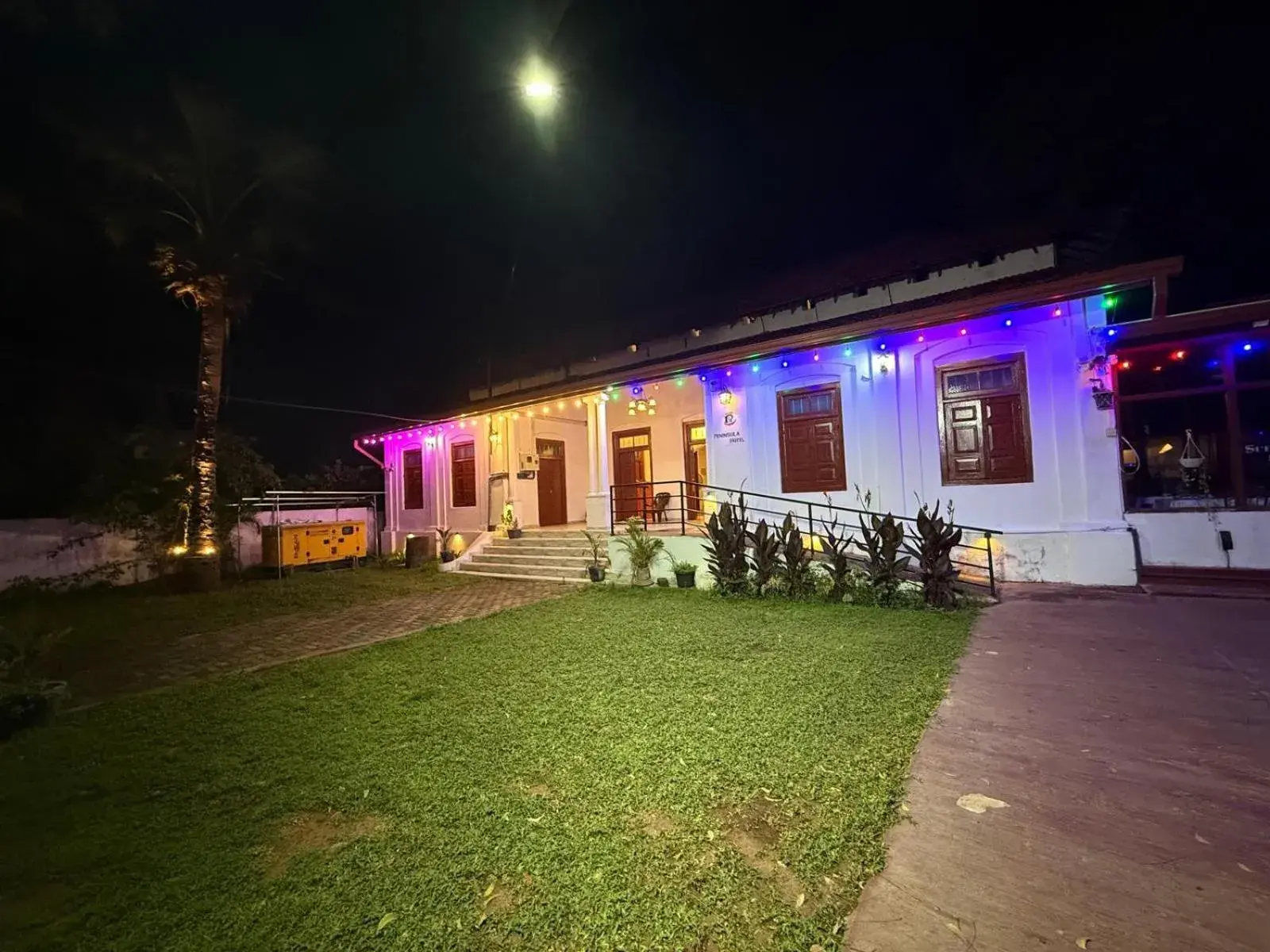 Property building in Peninsula hotel Property building in Peninsula hotel