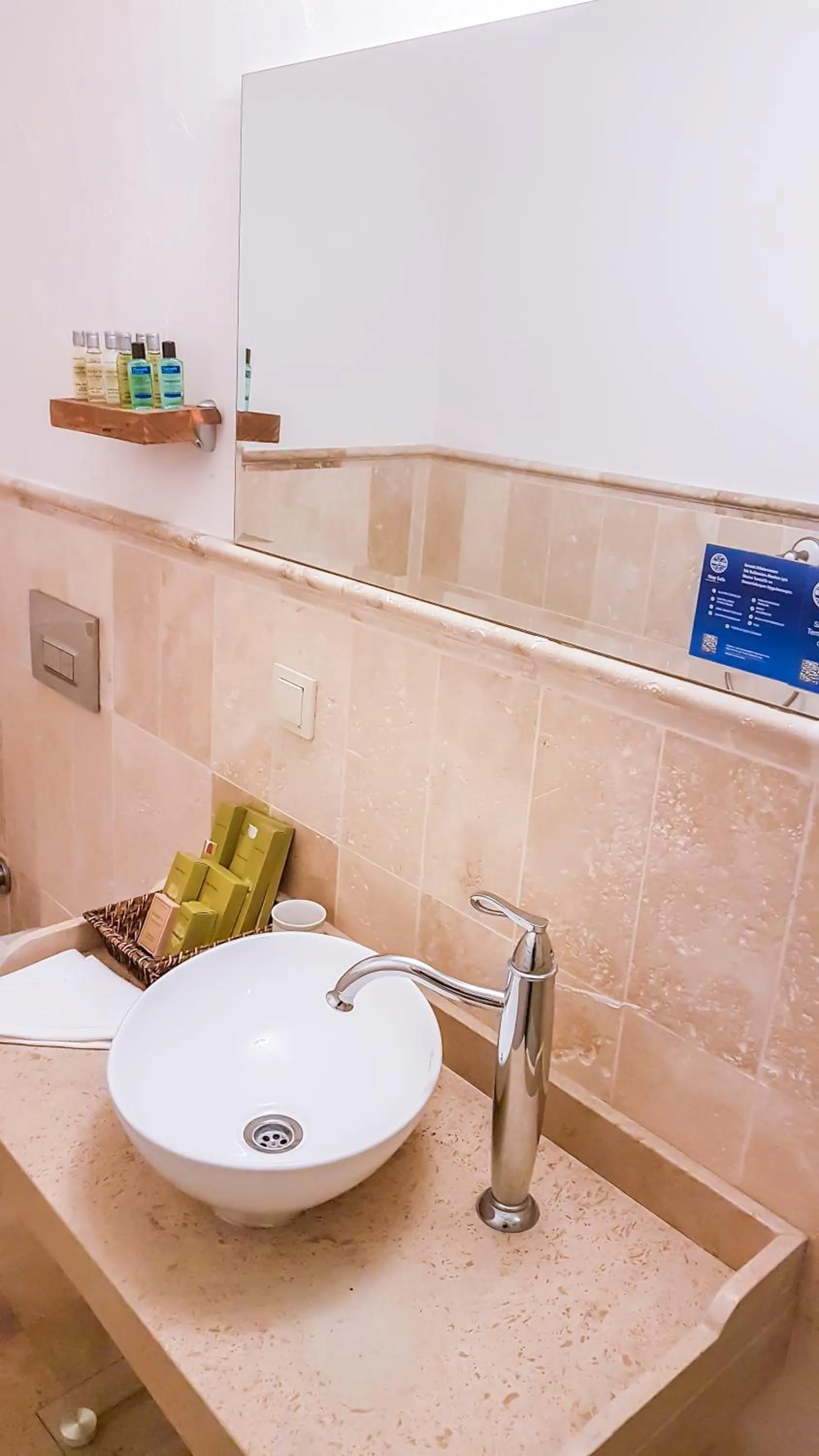 Bathroom in Rebetiko Hotel