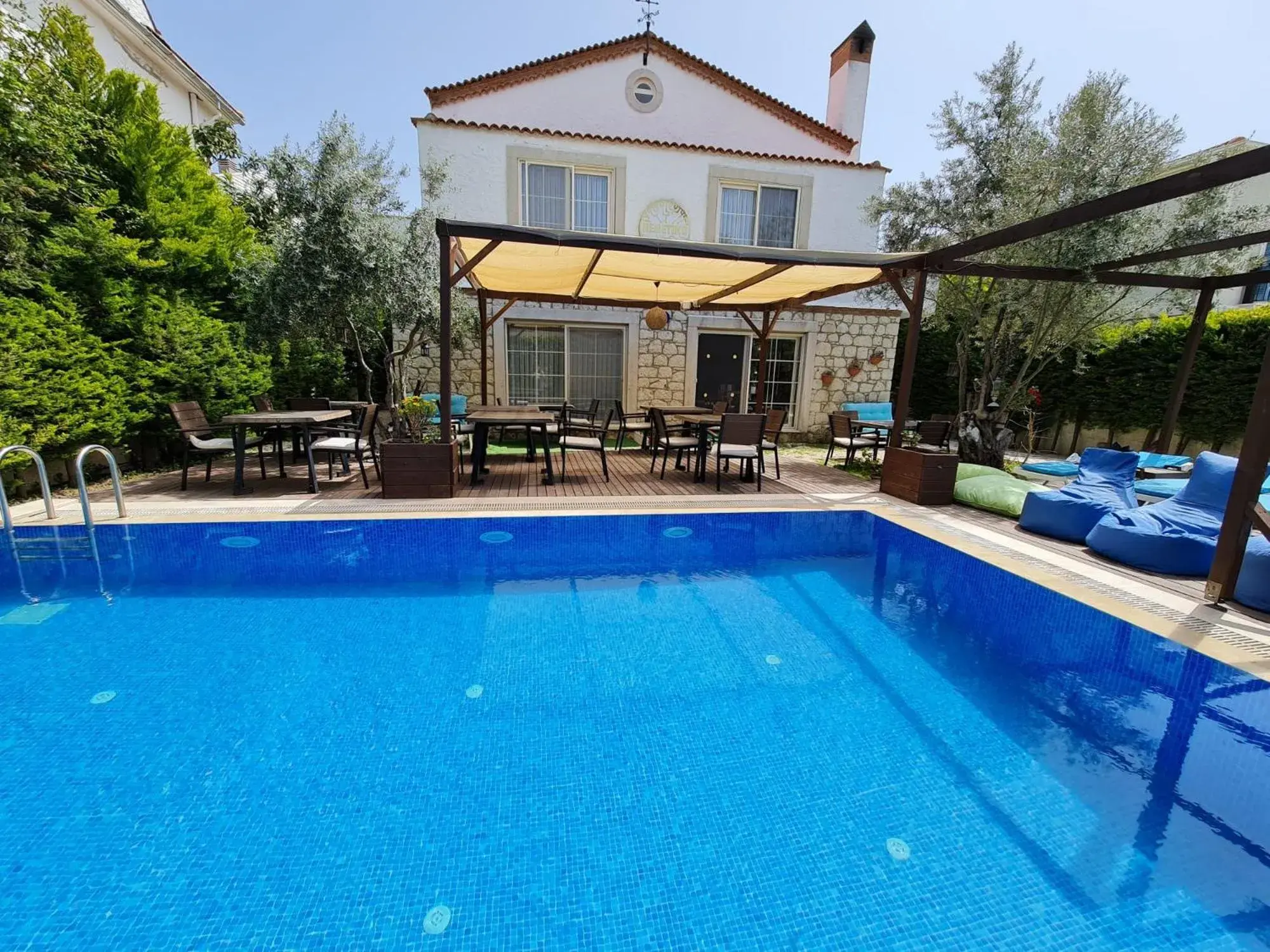 Property building in Rebetiko Hotel Property building in Rebetiko Hotel