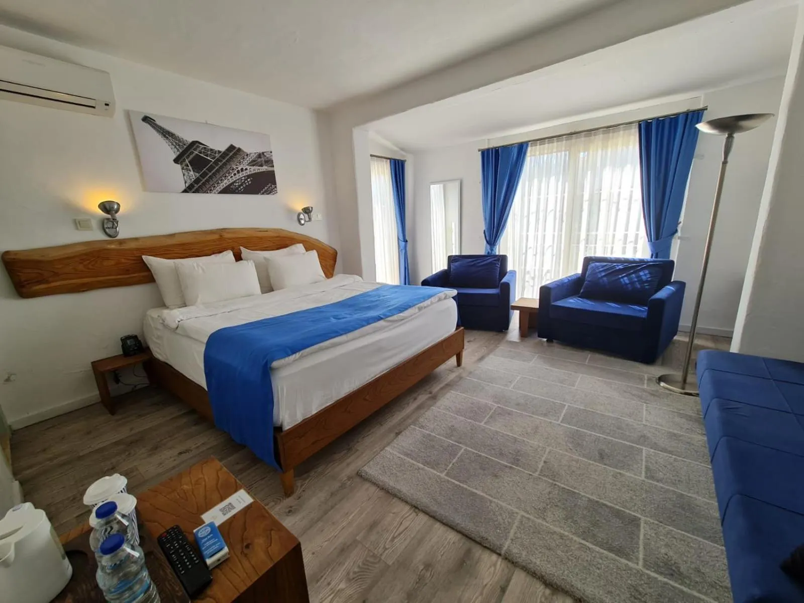 Photo of the whole room, Bed in Rebetiko Hotel