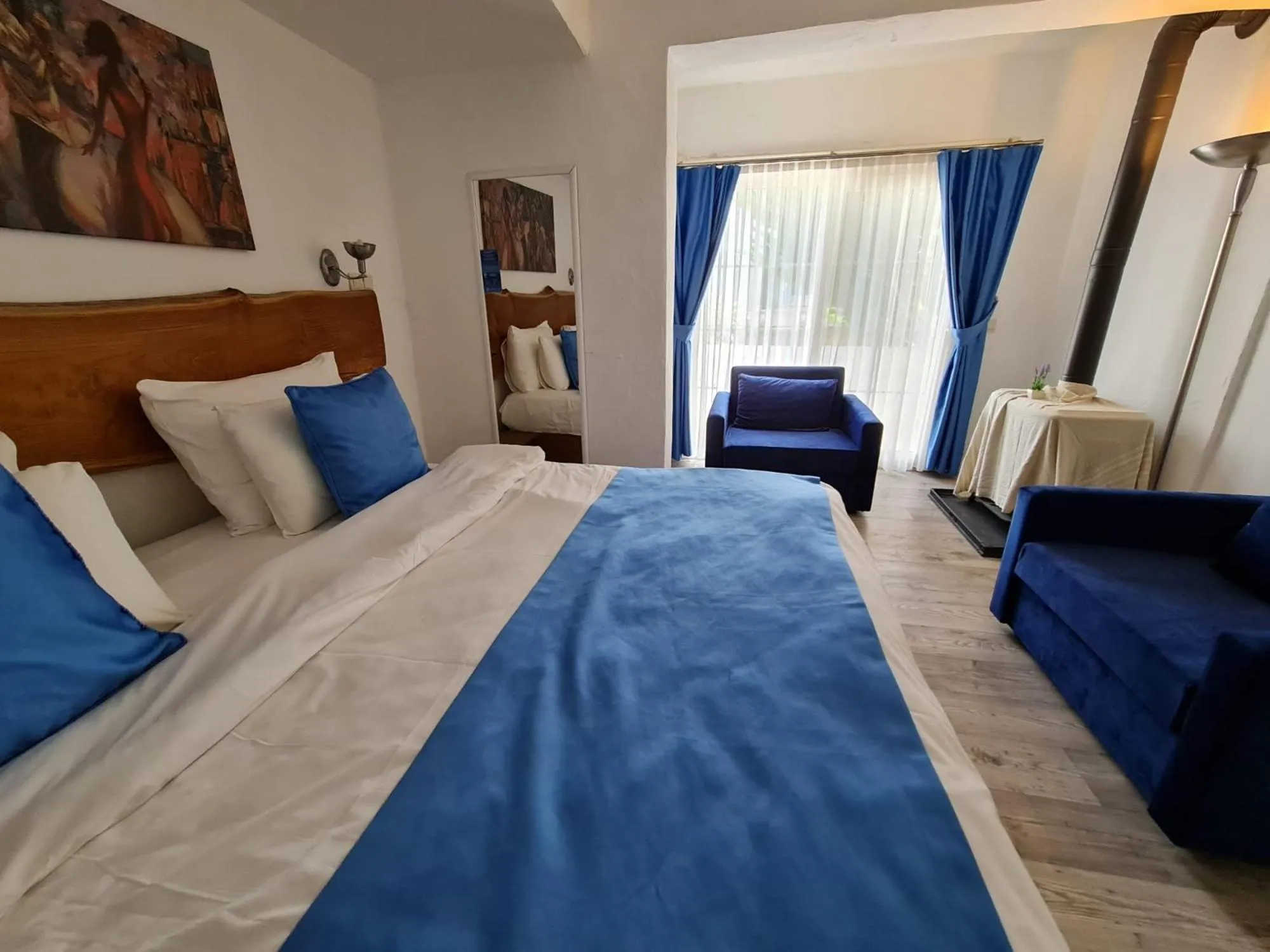 Photo of the whole room, Bed in Rebetiko Hotel