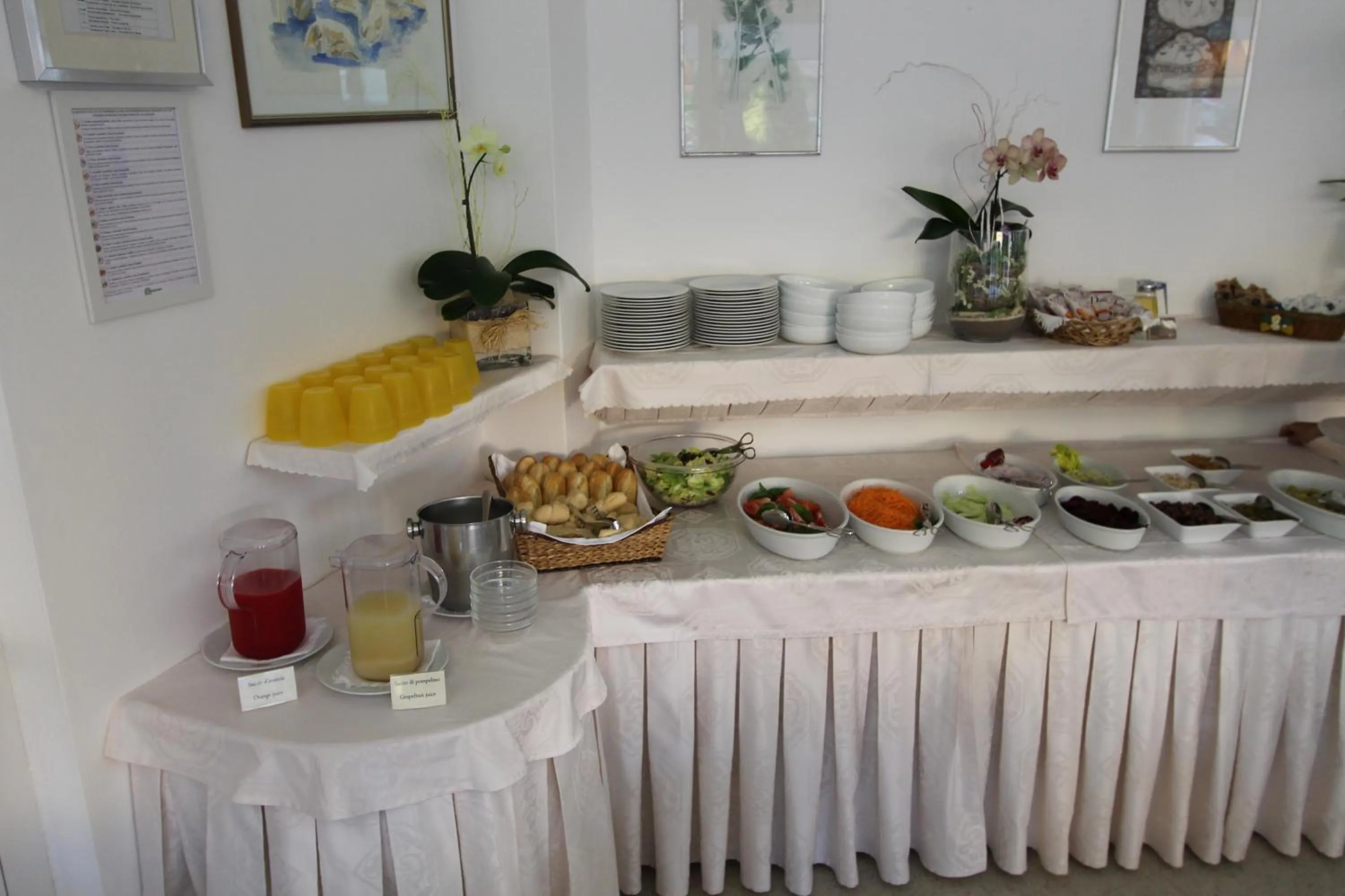 Food and drinks in Hotel Escorial