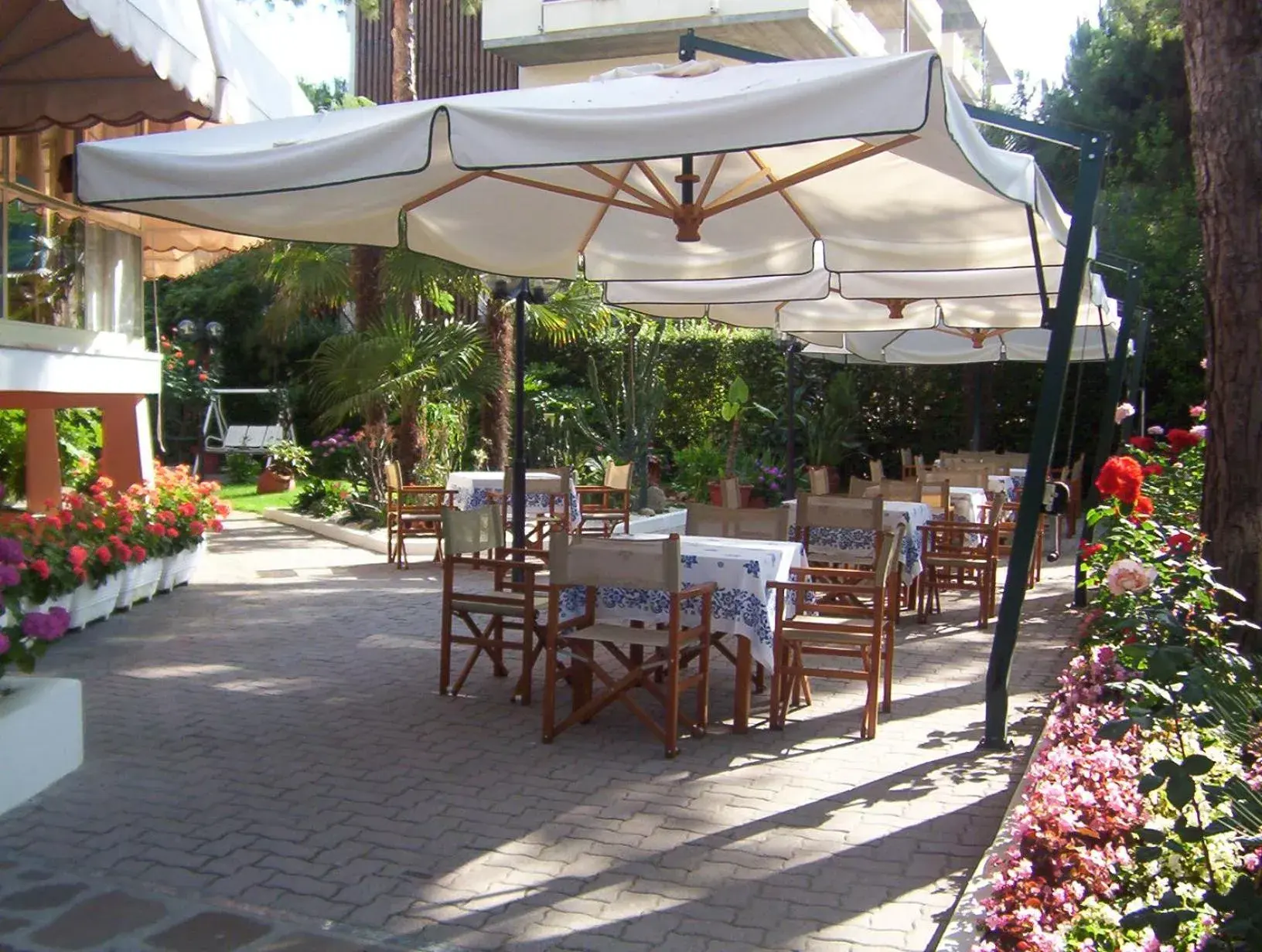 Garden, Restaurant/Places to Eat in Hotel Escorial