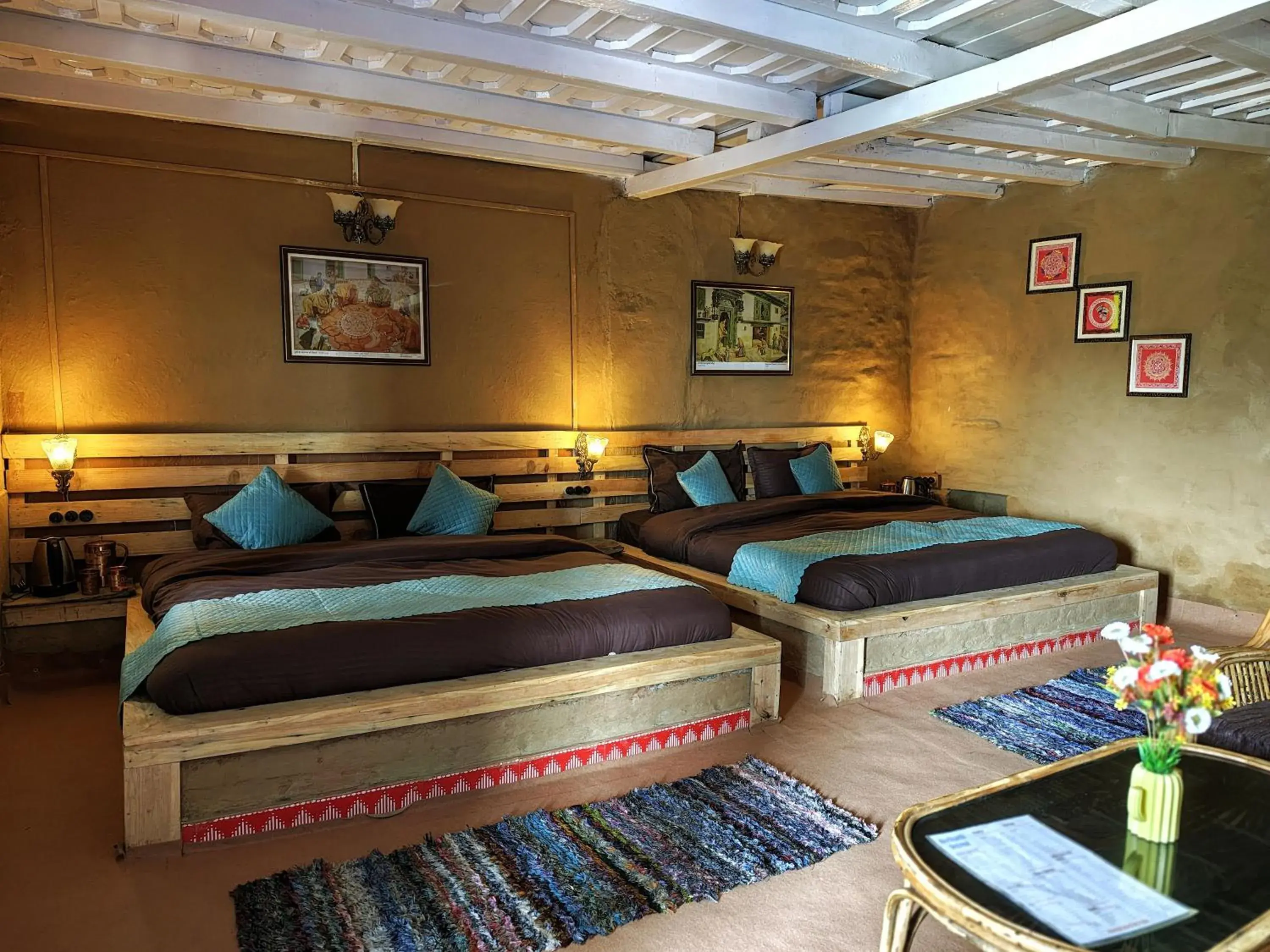 Double Room with Mountain View in Neelkanth Retreat Double Room with Mountain View in Neelkanth Retreat