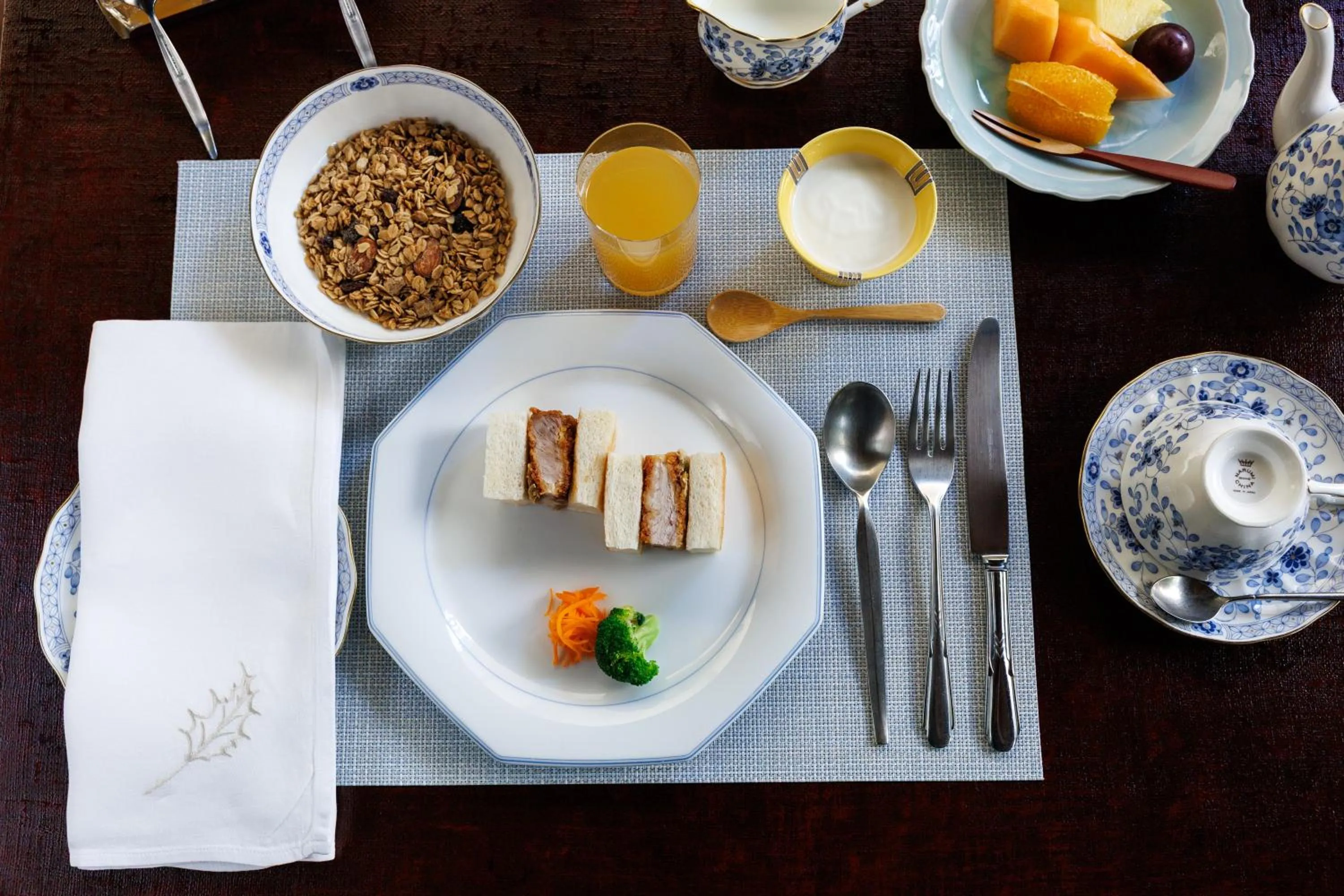 Breakfast in Hiiragiya