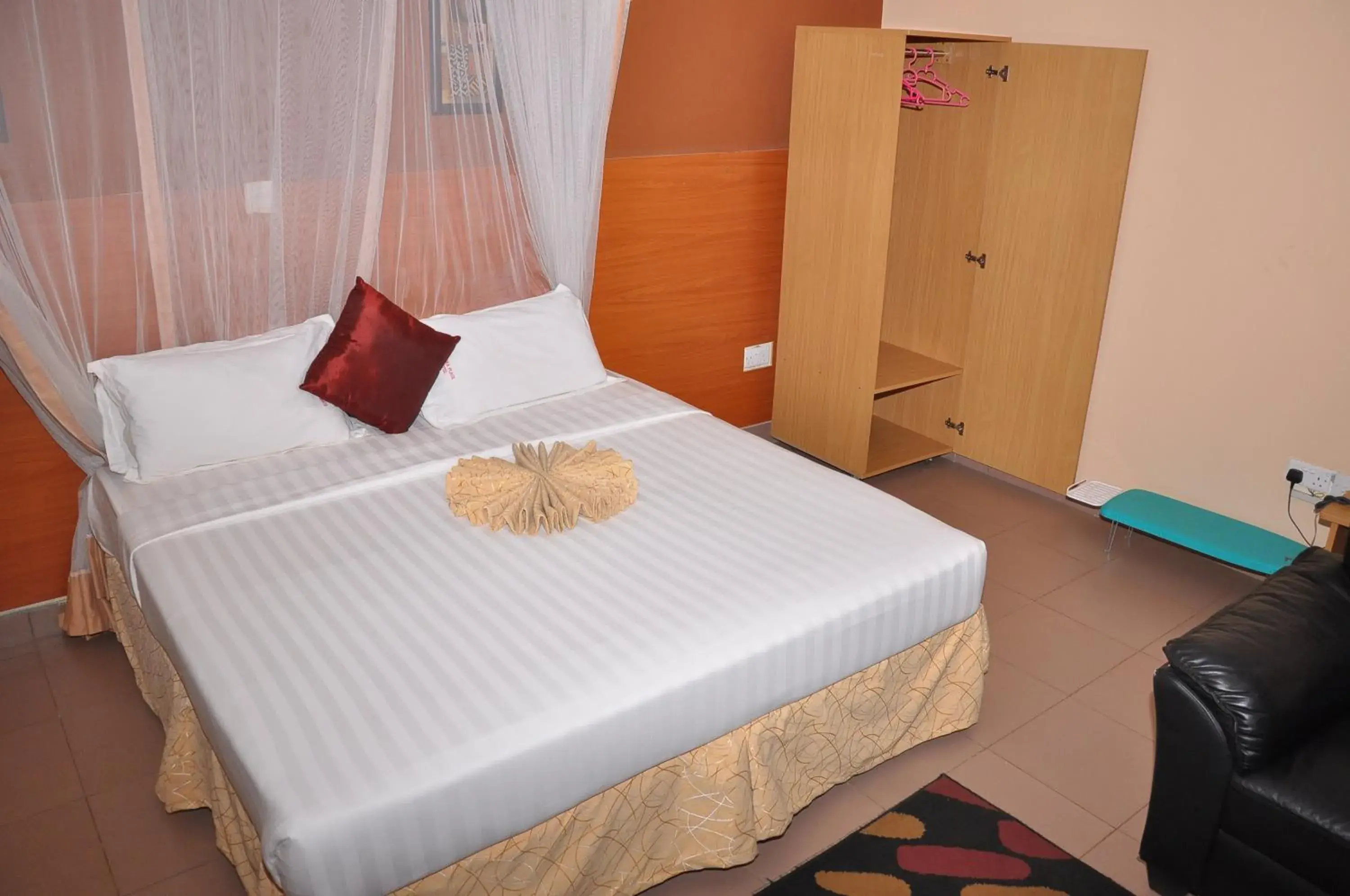 Bed in Eureka Place Hotel Kampala Bed in Eureka Place Hotel Kampala