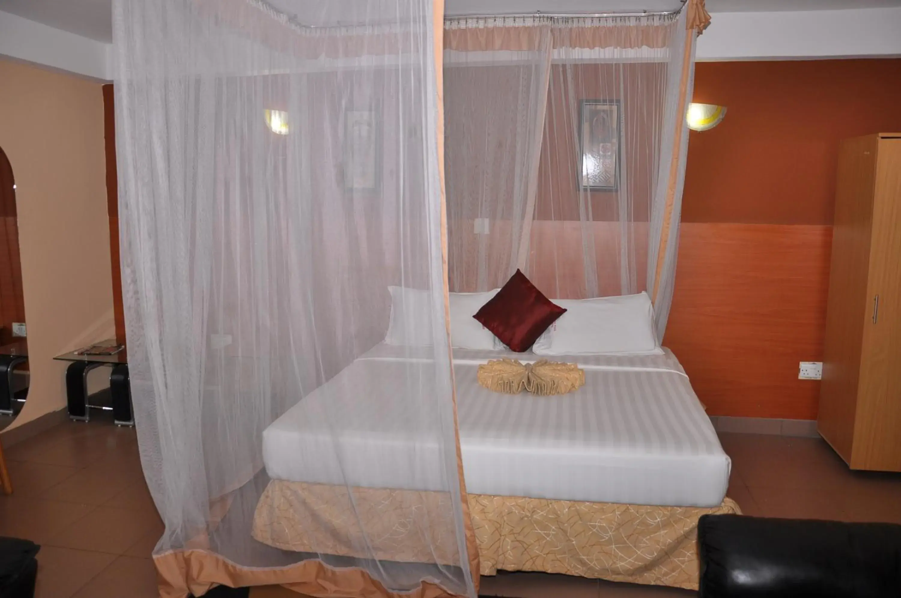 Bed in Eureka Place Hotel Kampala Bed in Eureka Place Hotel Kampala