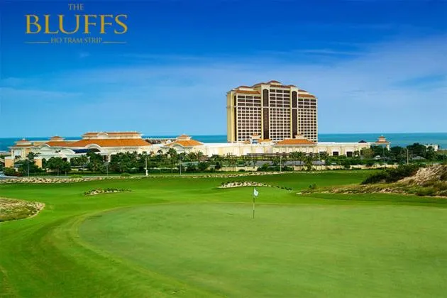 Beachfront 4 Bedrooms private pool villa Sanctuary Ho Tram resort