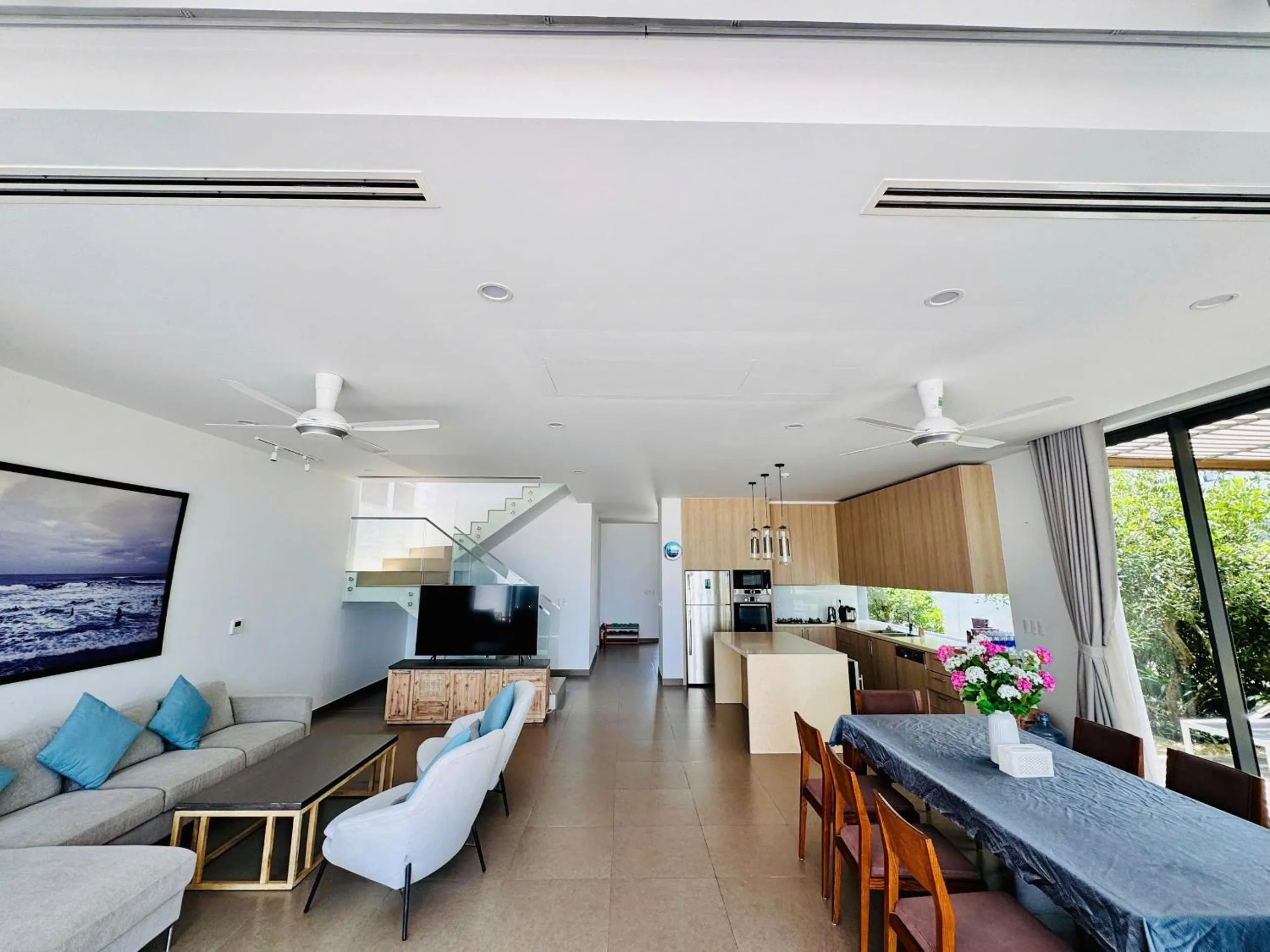 Beachfront 4 Bedrooms private pool villa Sanctuary Ho Tram resort