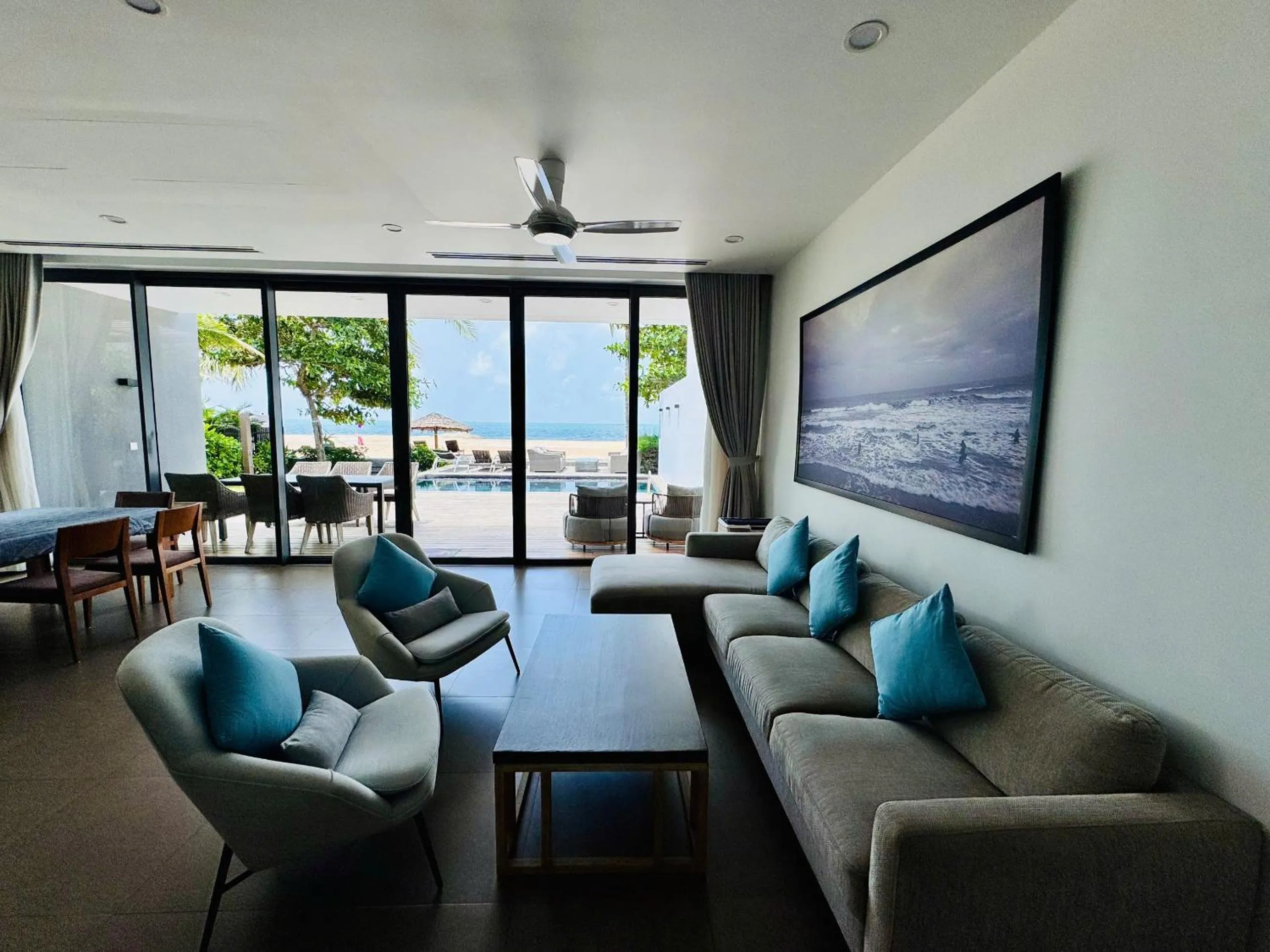 Beachfront 4 Bedrooms private pool villa Sanctuary Ho Tram resort