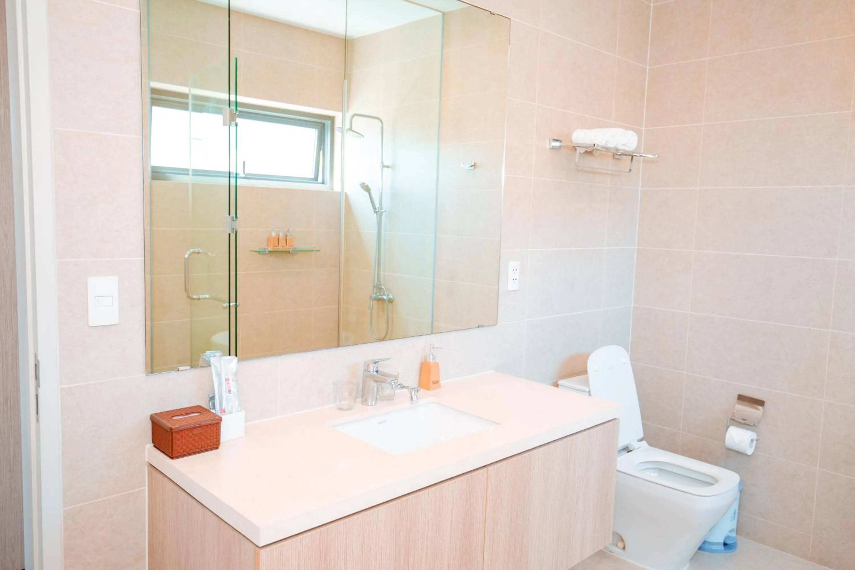 Beachfront 4 Bedrooms private pool villa Sanctuary Ho Tram resort