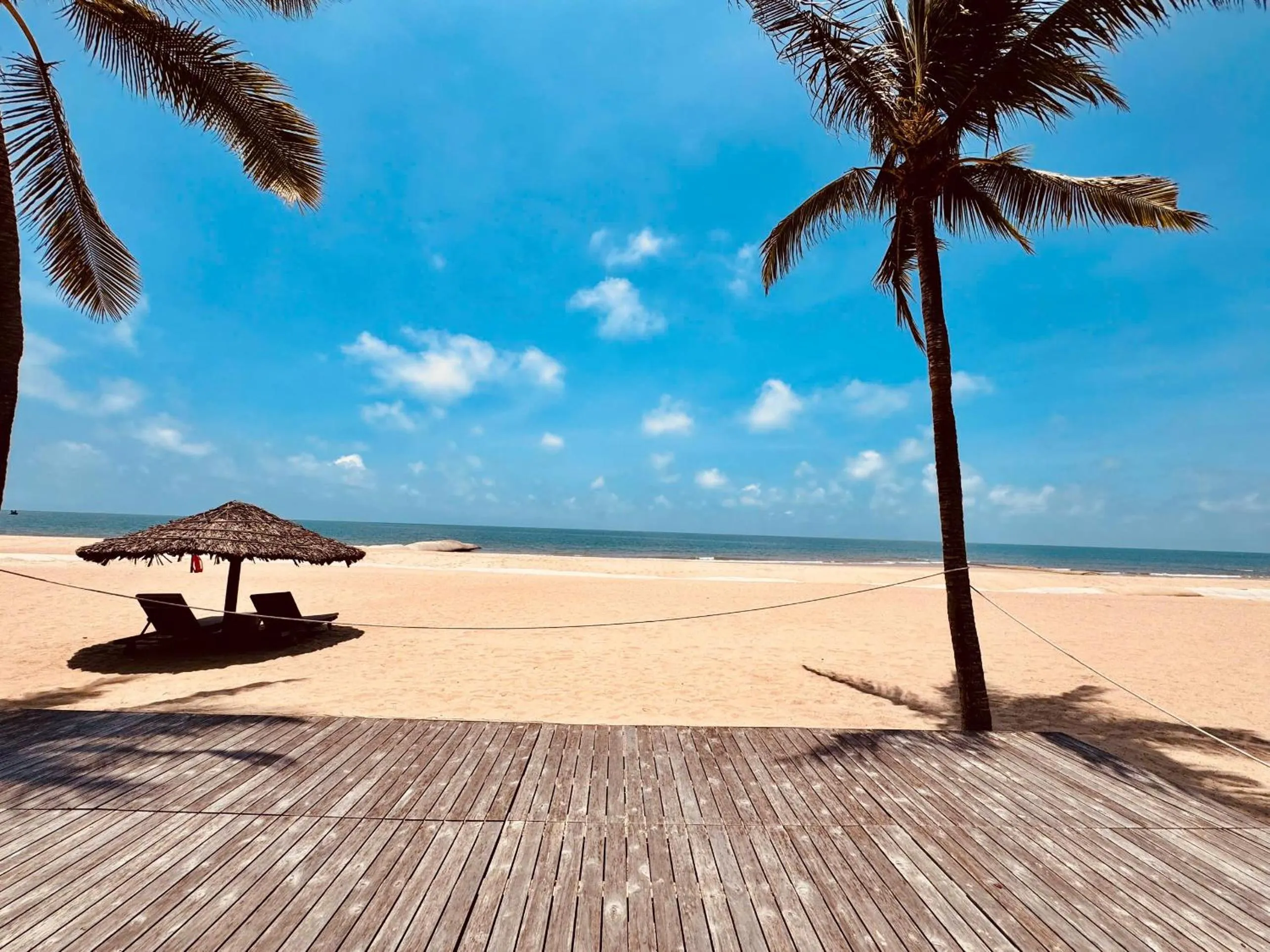 Beachfront 4 Bedrooms private pool villa Sanctuary Ho Tram resort