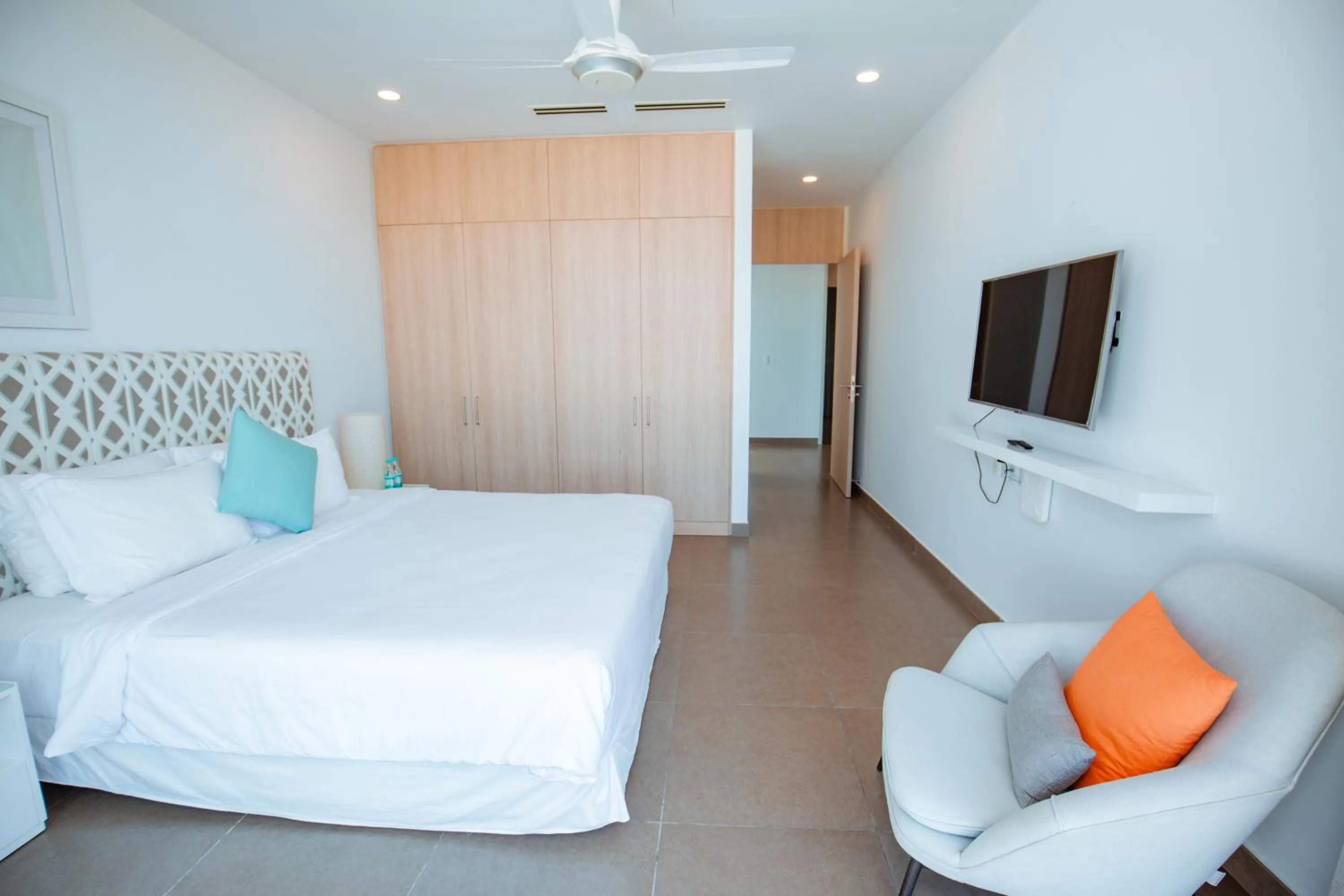 Bed in Beachfront 4 Bedrooms private pool villa Sanctuary Ho Tram resort