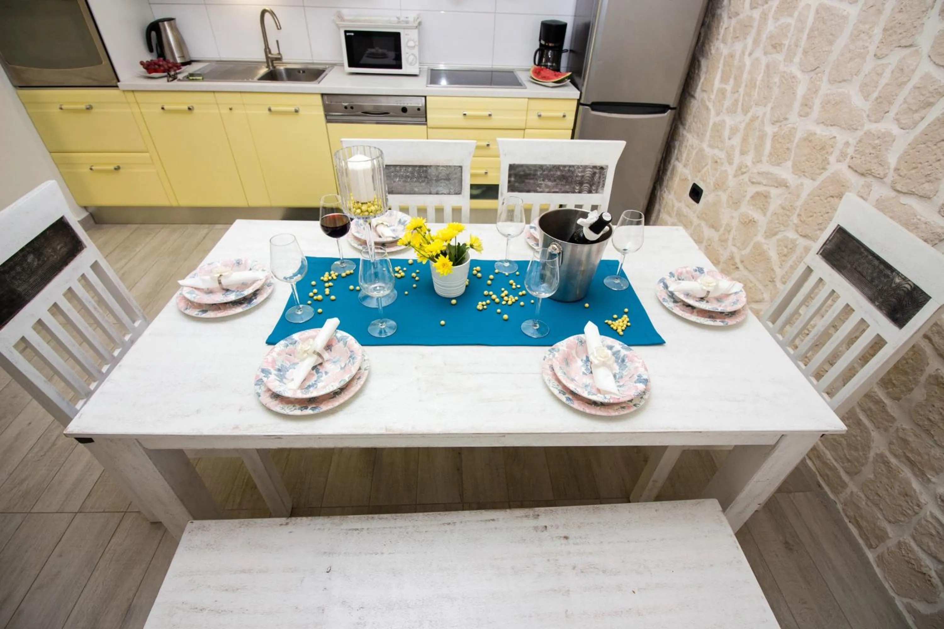 Dining area in Apartments Satis