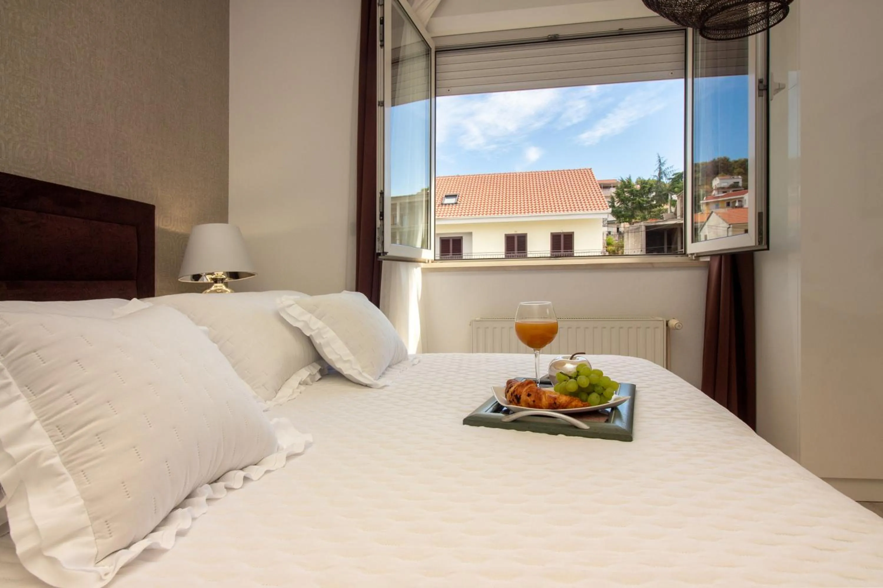 Bedroom, Bed in Apartments Satis