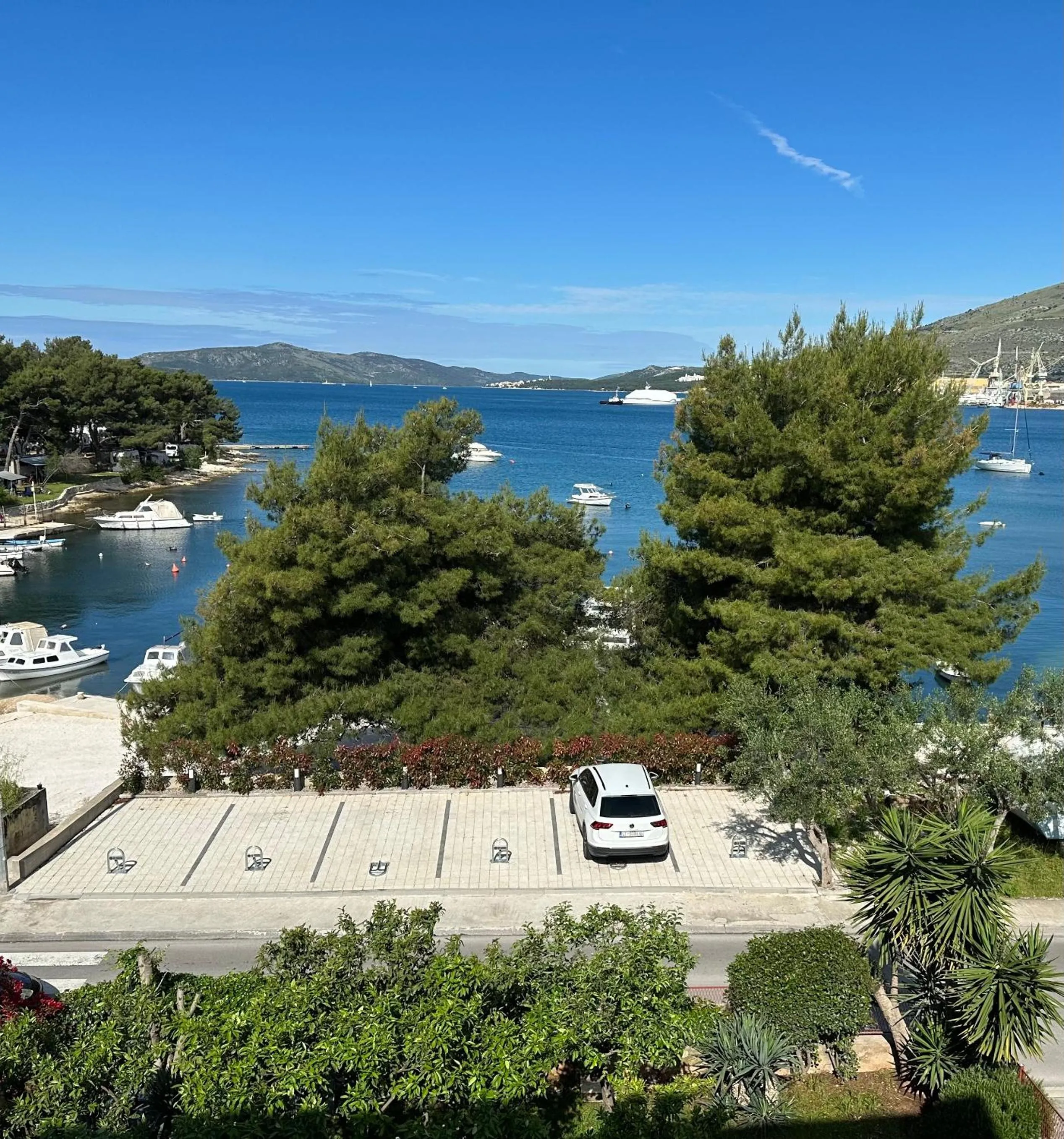 Sea view in Apartments Satis