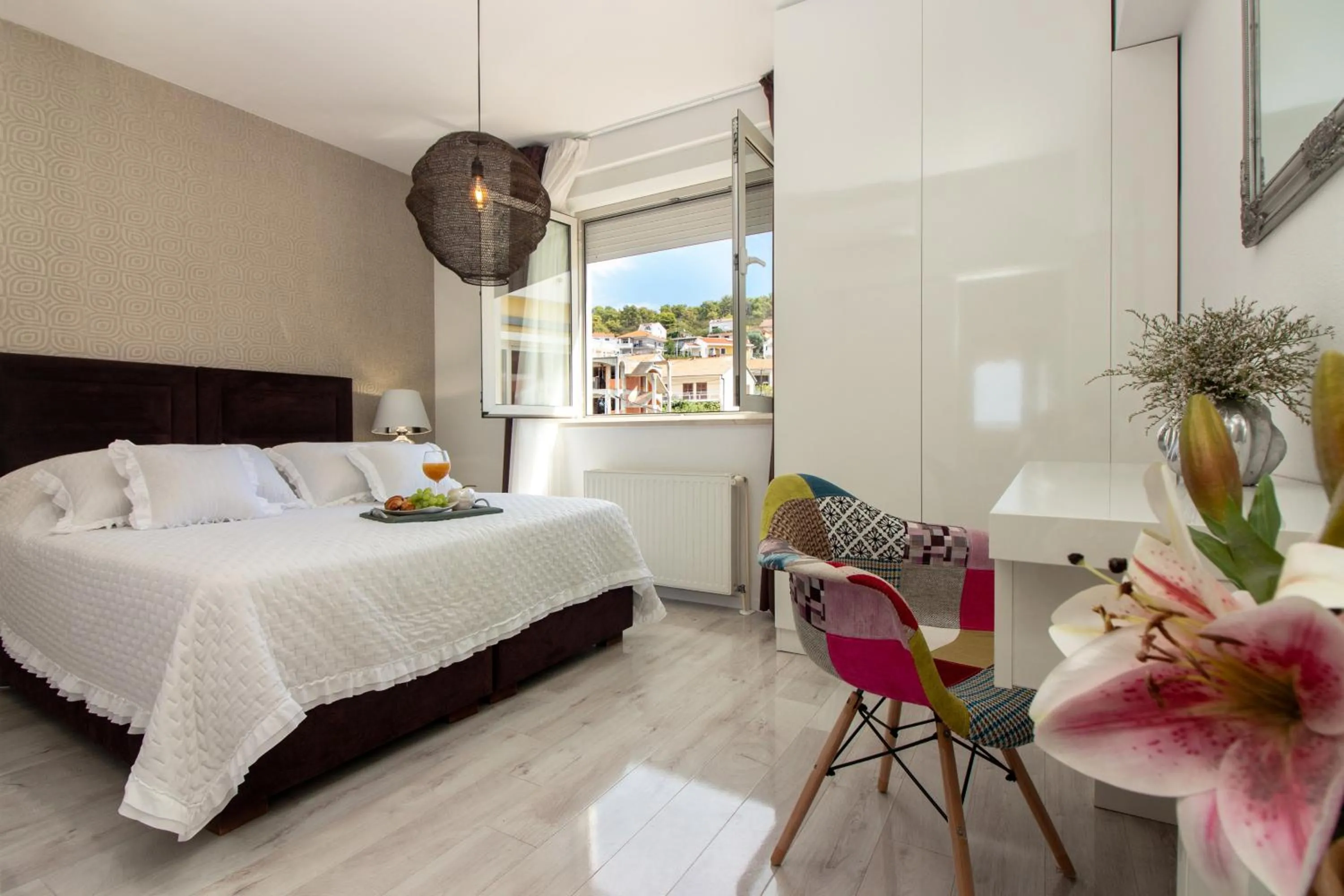 Bed in Apartments Satis