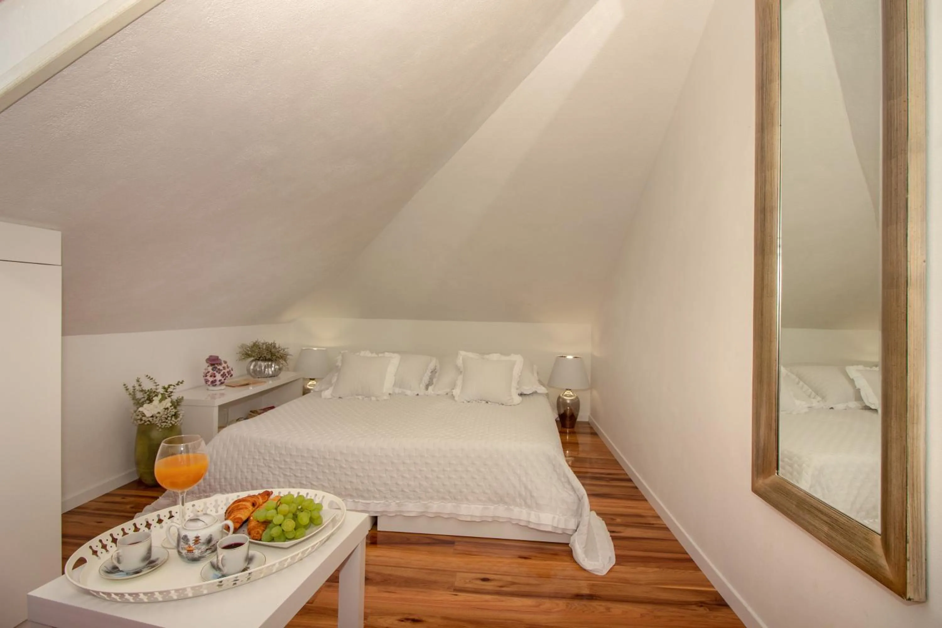 Bedroom, Bed in Apartments Satis