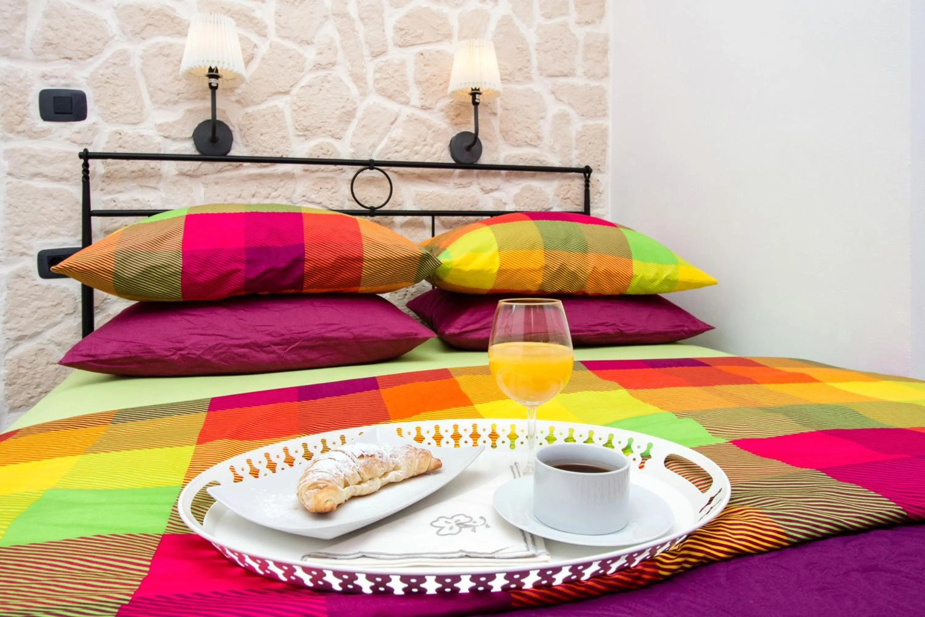 Bed in Apartments Satis