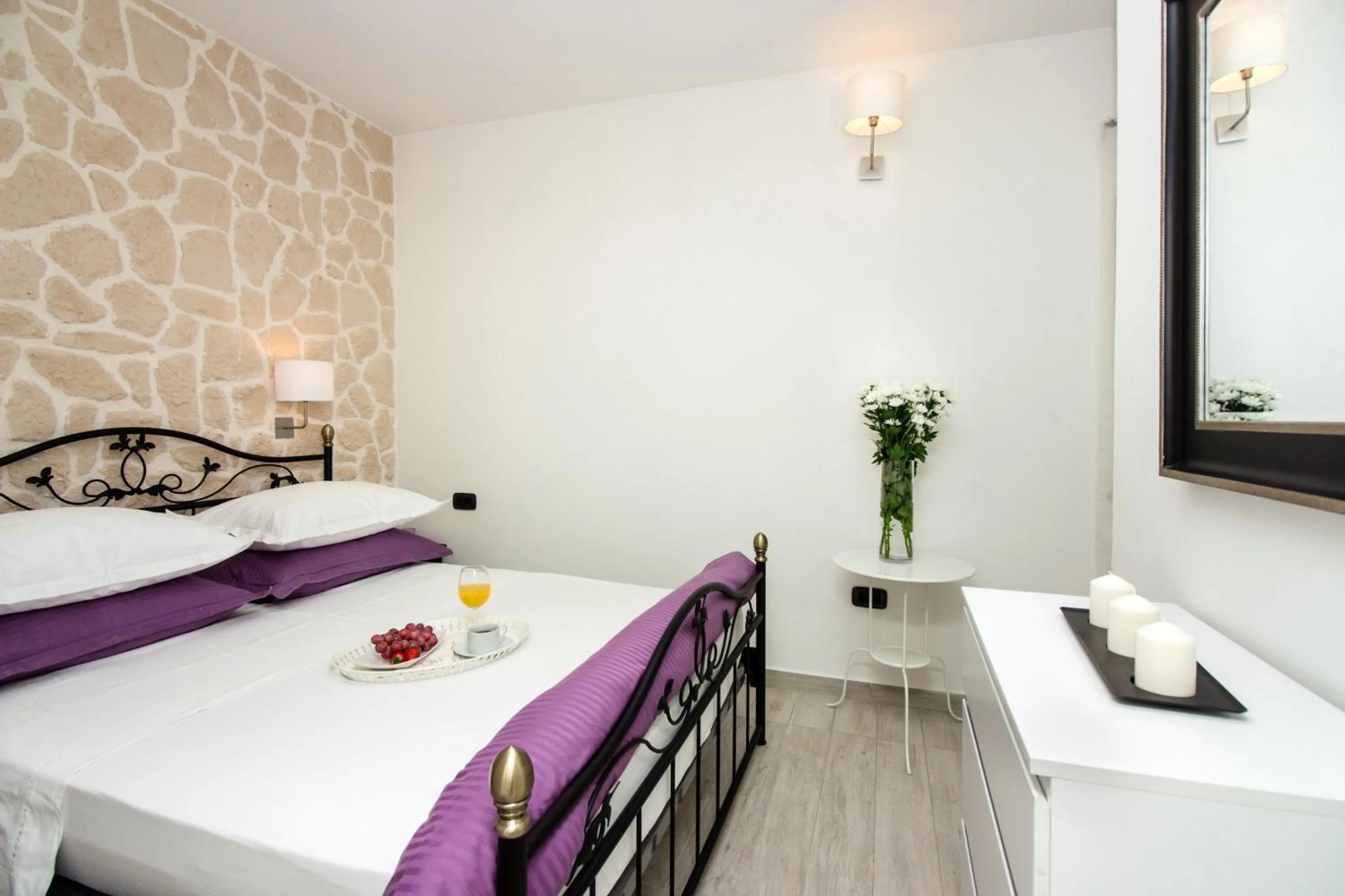 Bedroom, Bed in Apartments Satis