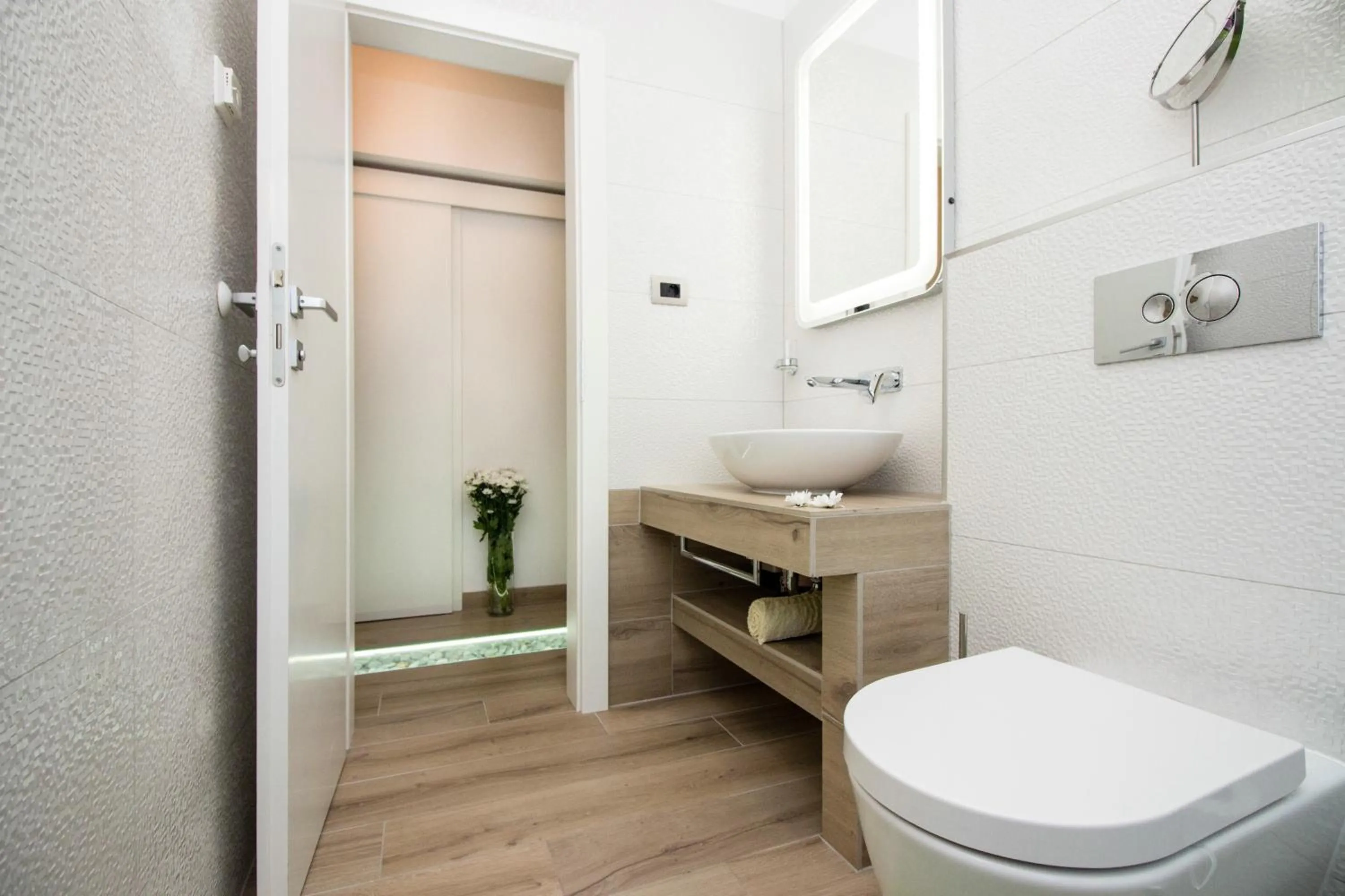 Bathroom in Apartments Satis
