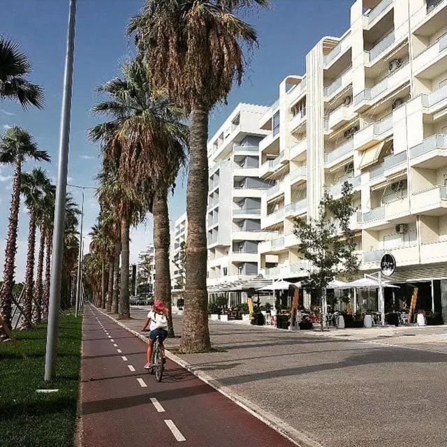 Neighbourhood in Vlora Backpackers Hostel & Bar LUNGOMARE