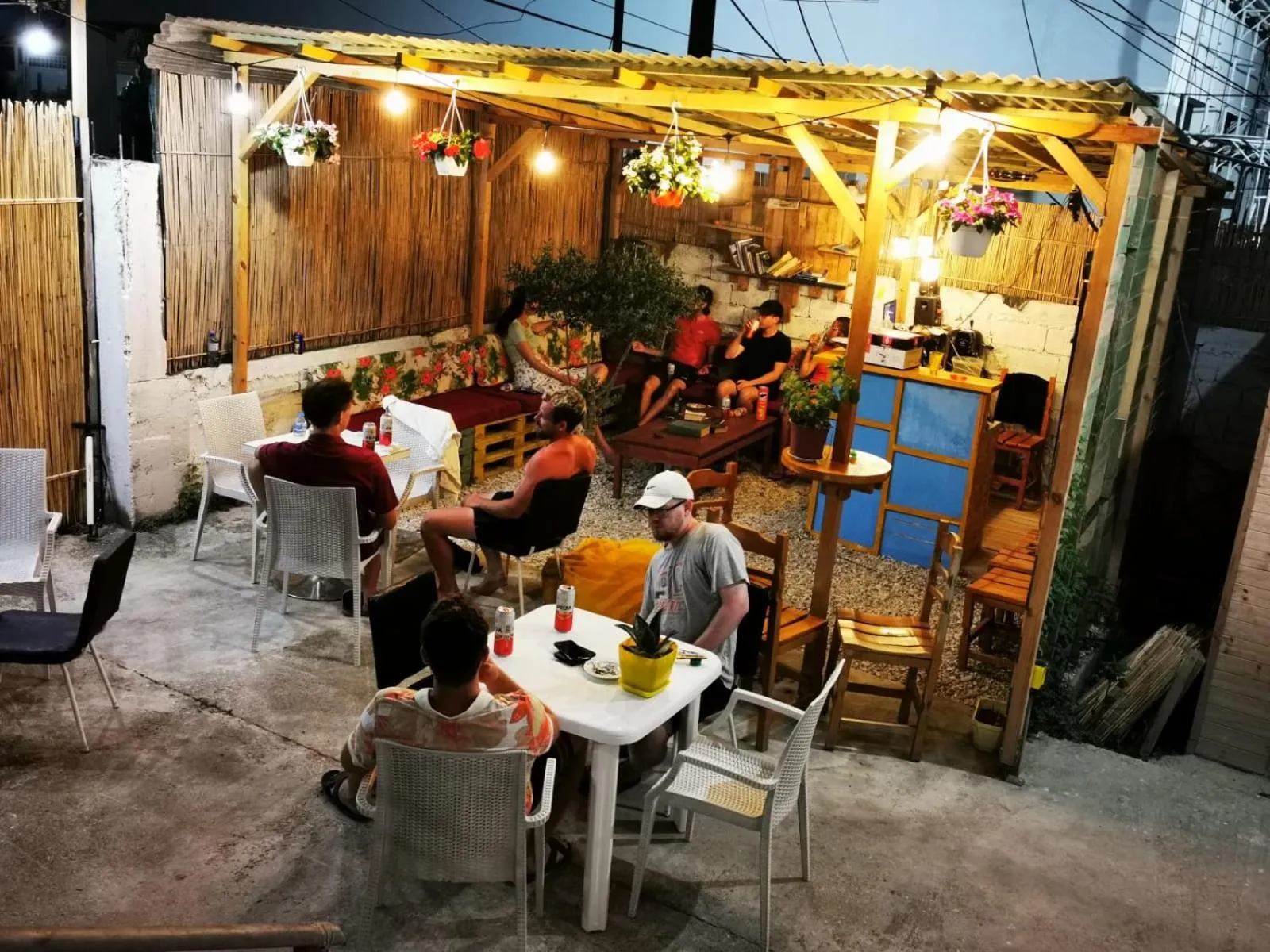 Night in Vlora Backpackers Hostel & Bar LUNGOMARE