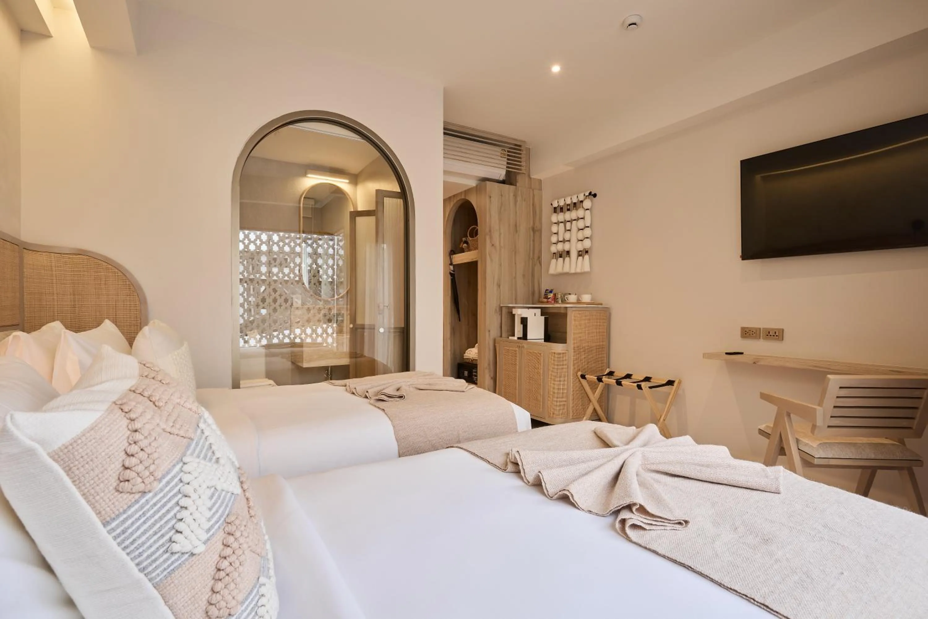 Bed in PE-LA Thapae Boutique Hotel