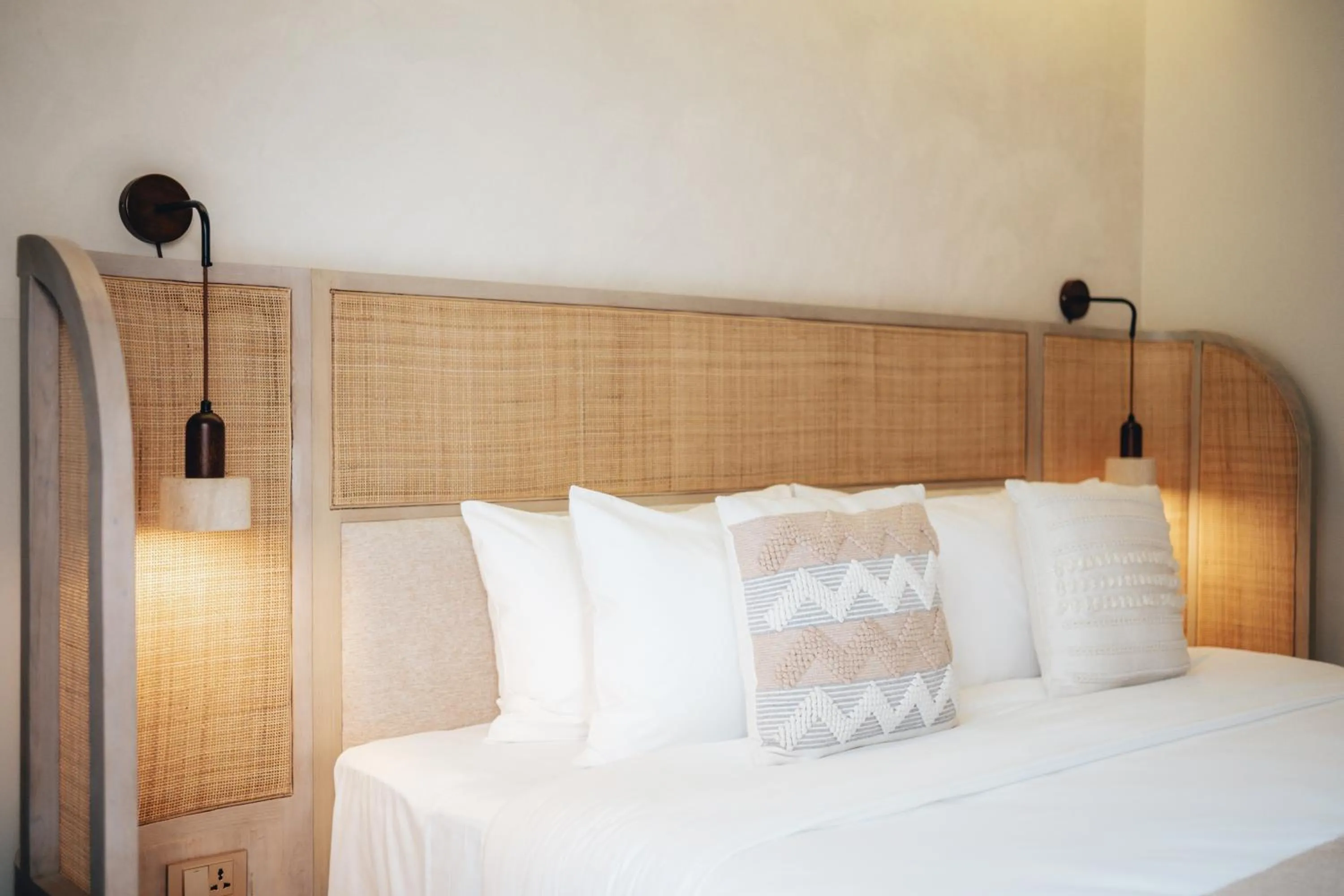 Bed in PE-LA Thapae Boutique Hotel
