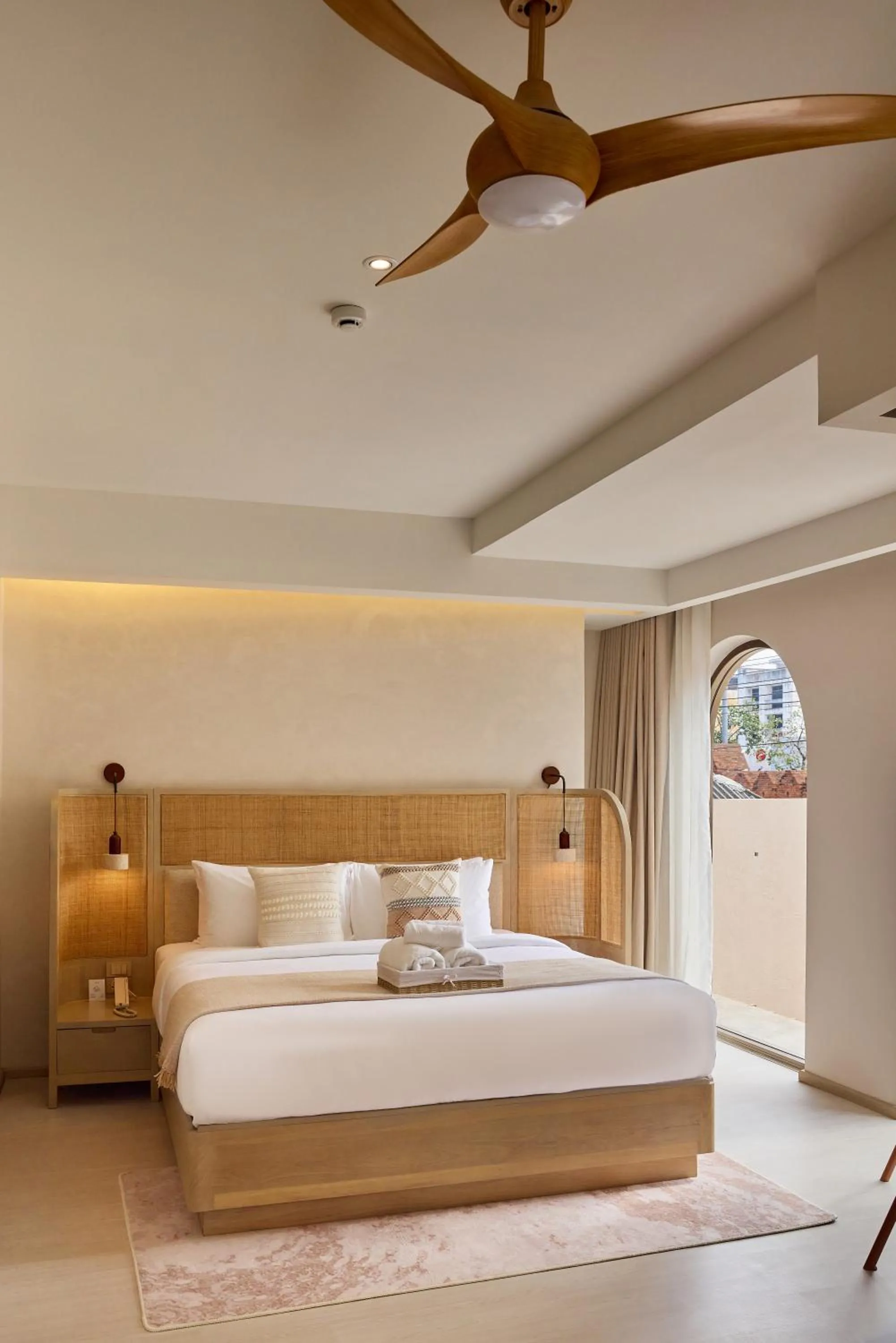 Bed in PE-LA Thapae Boutique Hotel