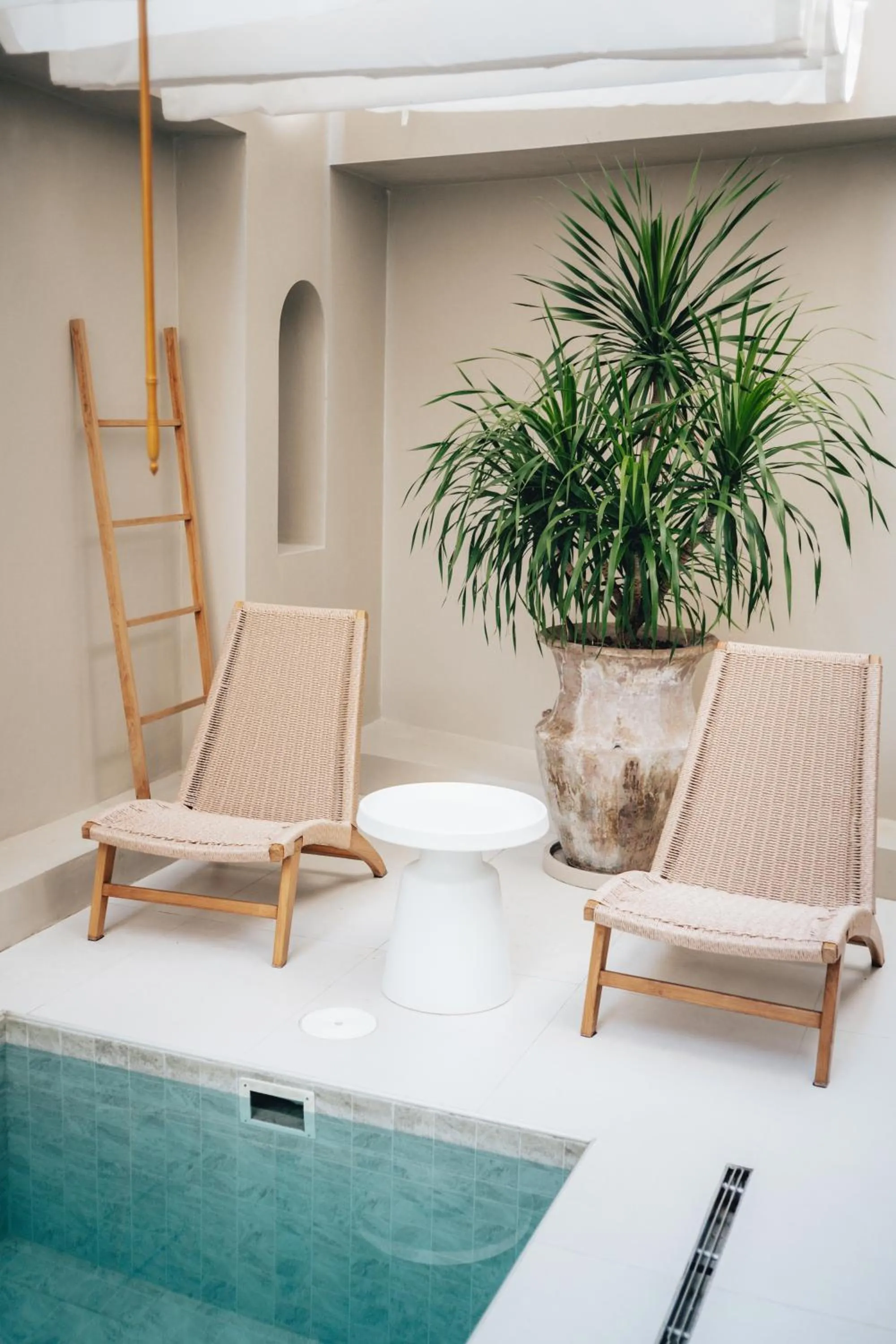 PE-LA Thapae Boutique Hotel