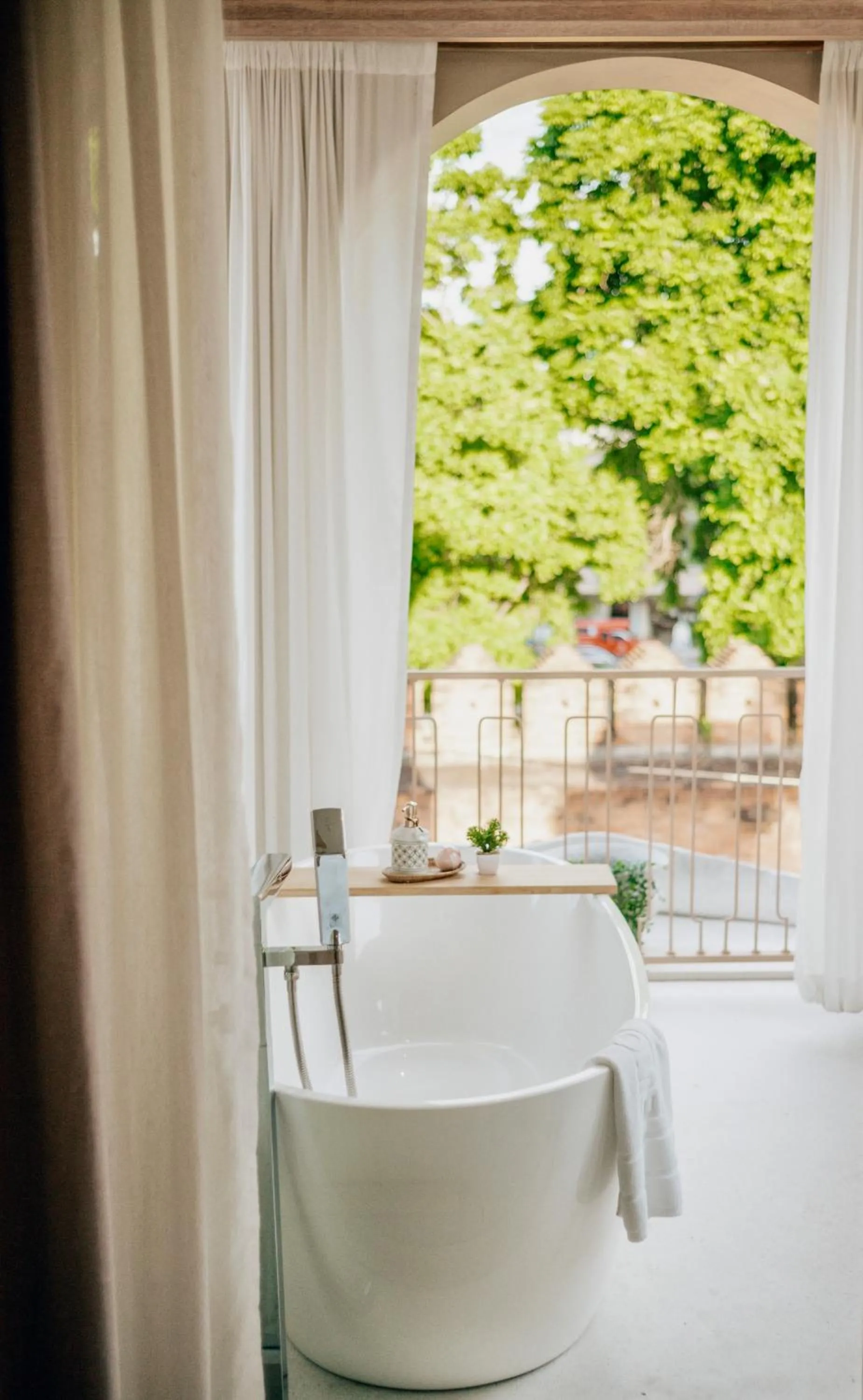 PE-LA Thapae Boutique Hotel