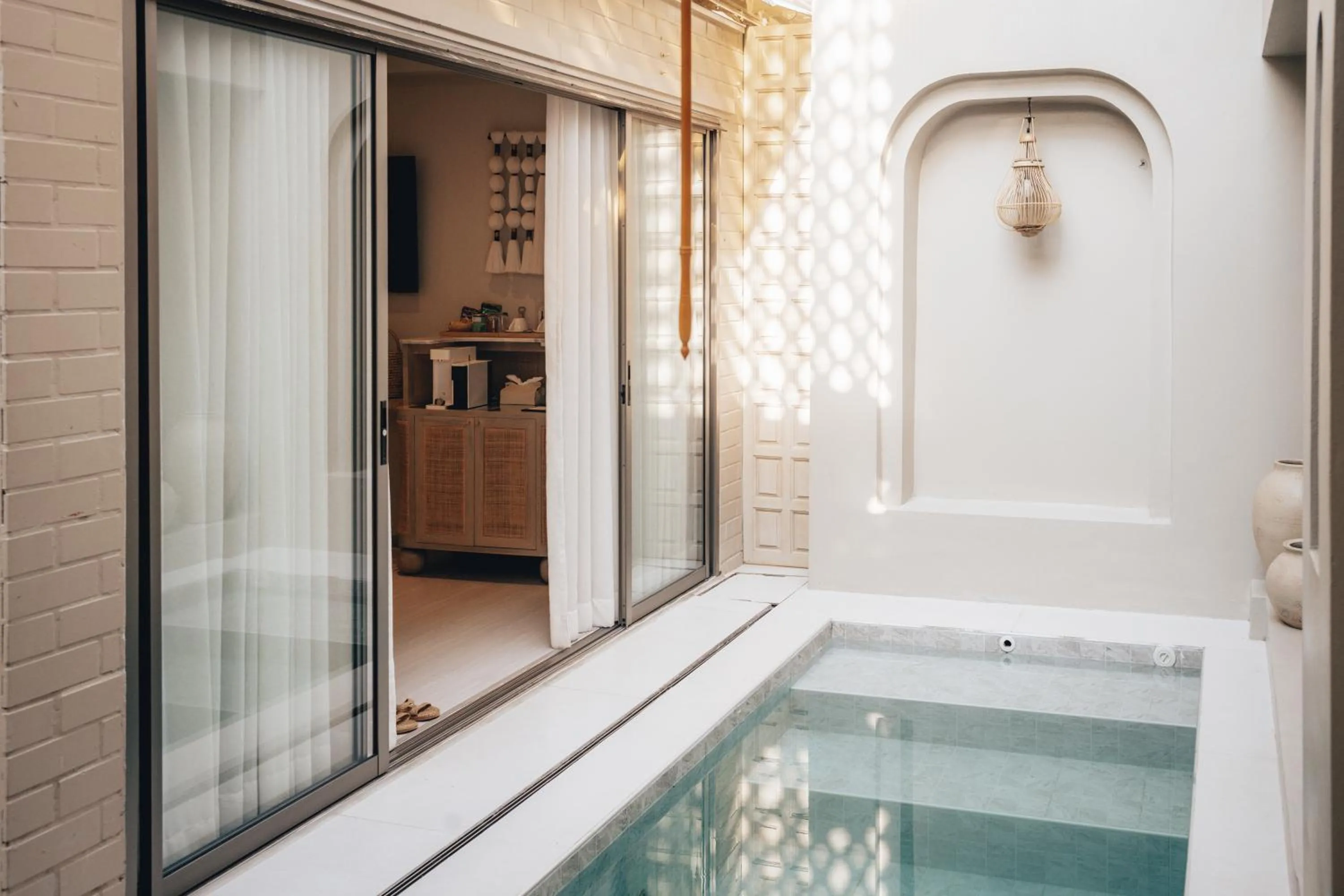 PE-LA Thapae Boutique Hotel