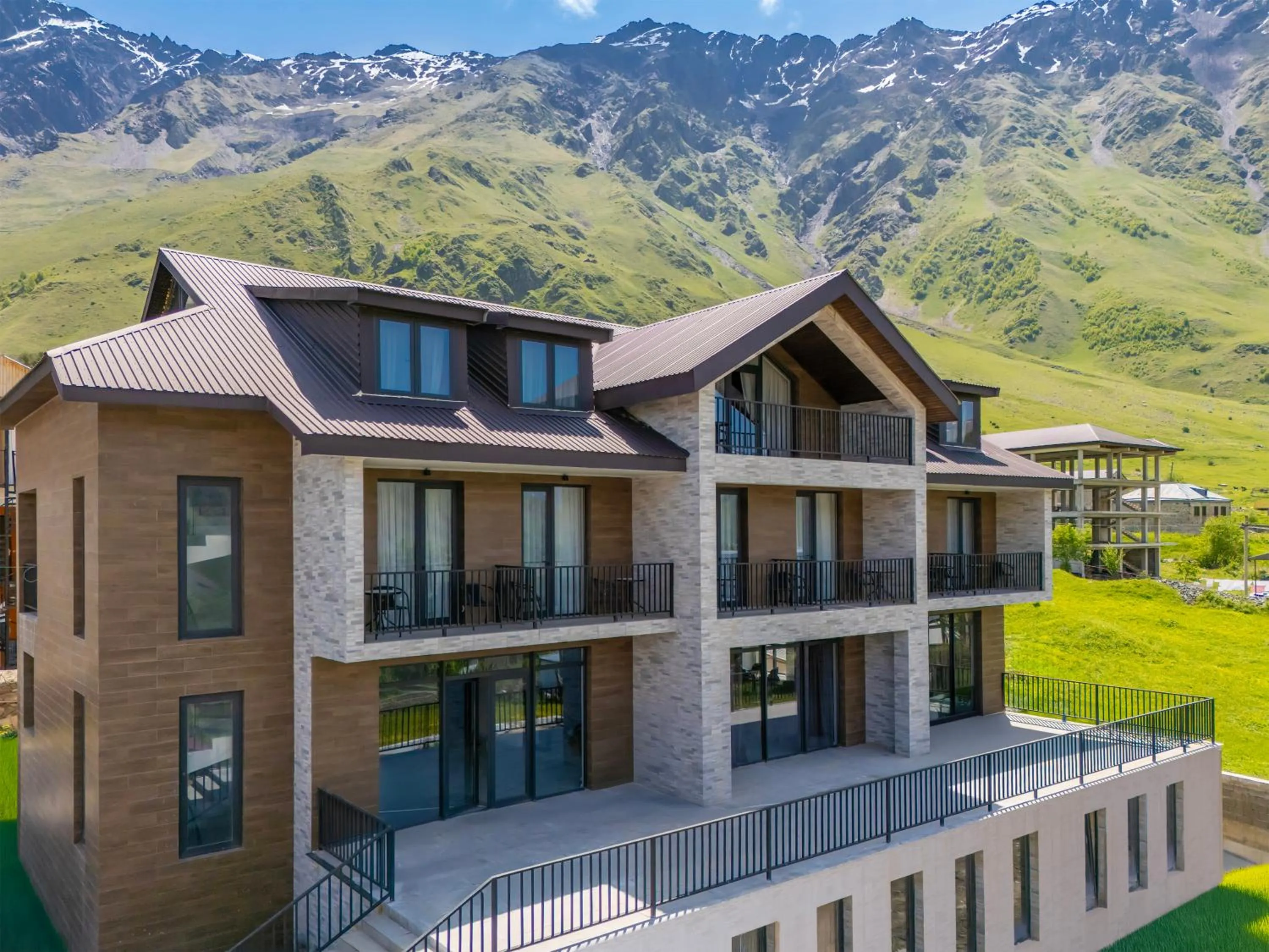 Facade/entrance in Residence Kazbegi