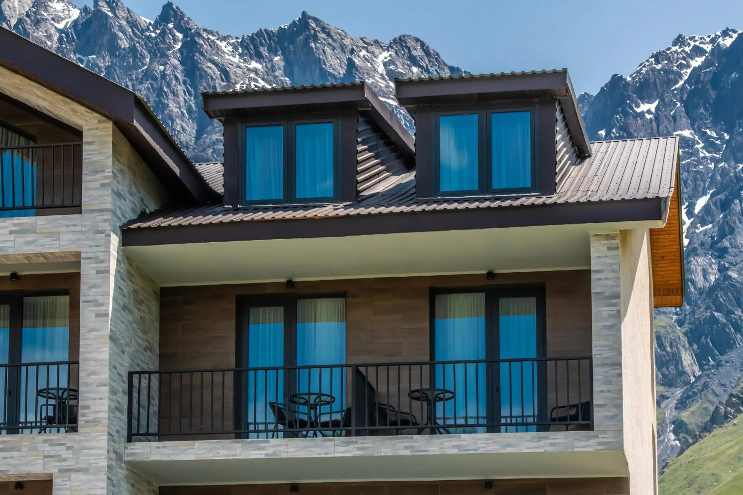 Property building in Residence Kazbegi Property building in Residence Kazbegi