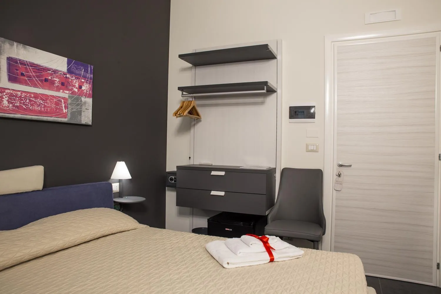 Bedroom, Bed in Bhagya